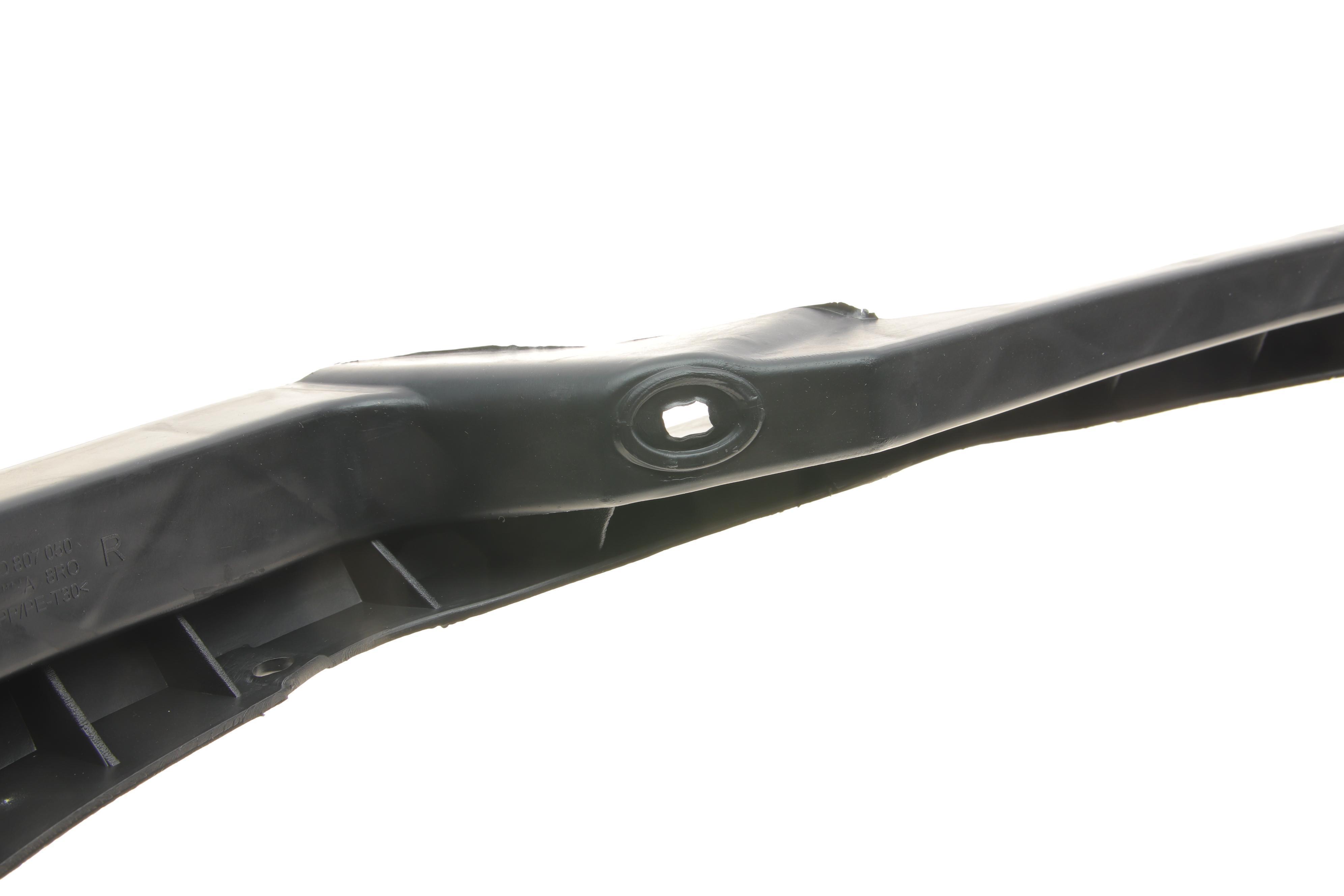 Кронштейн кріплення бампера (переднього/R) Skoda Octavia 04-13