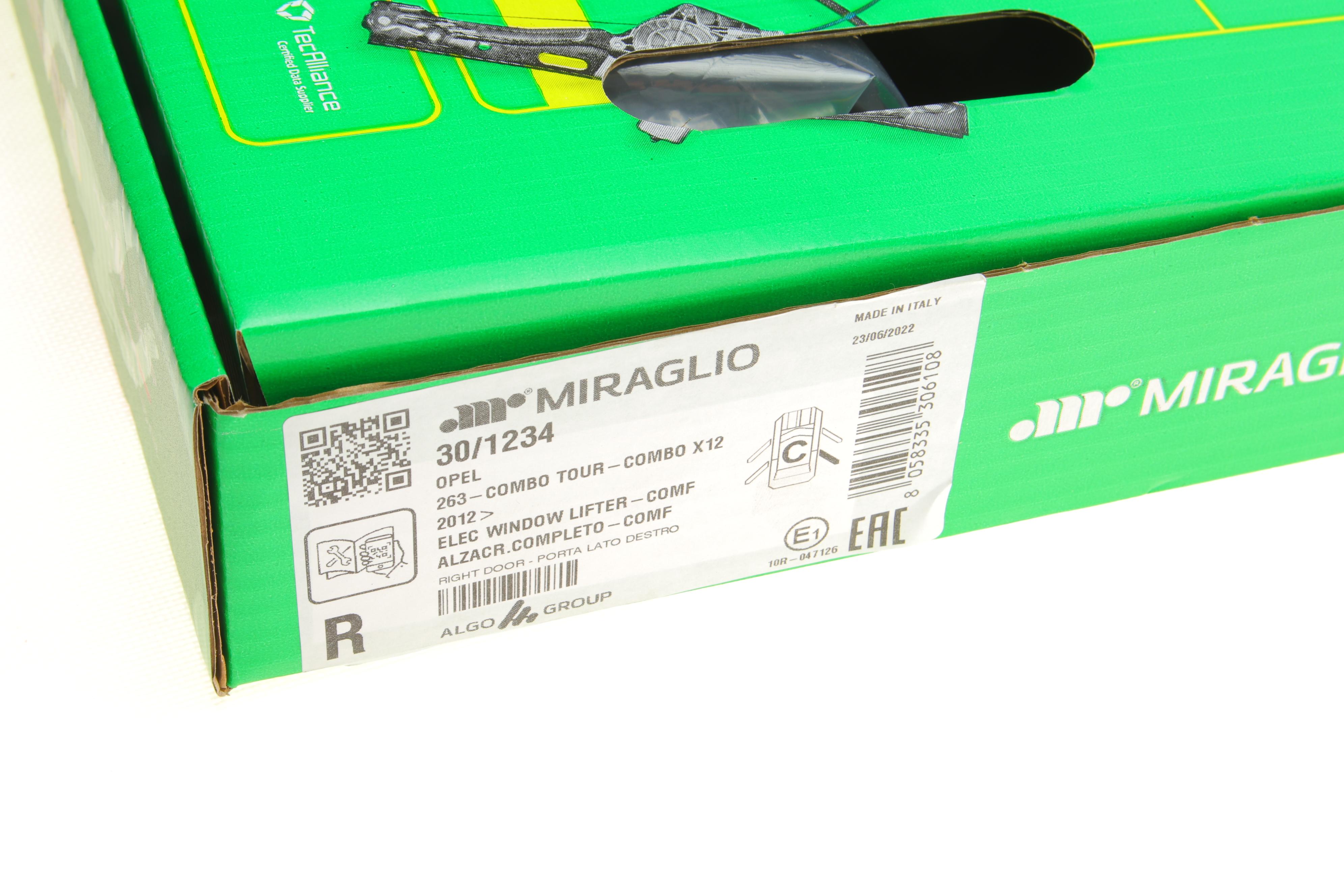 Склопідіймач (задній) Fiat Doblo/Opel Combo 10- (R) (електро)(з моторчиком)