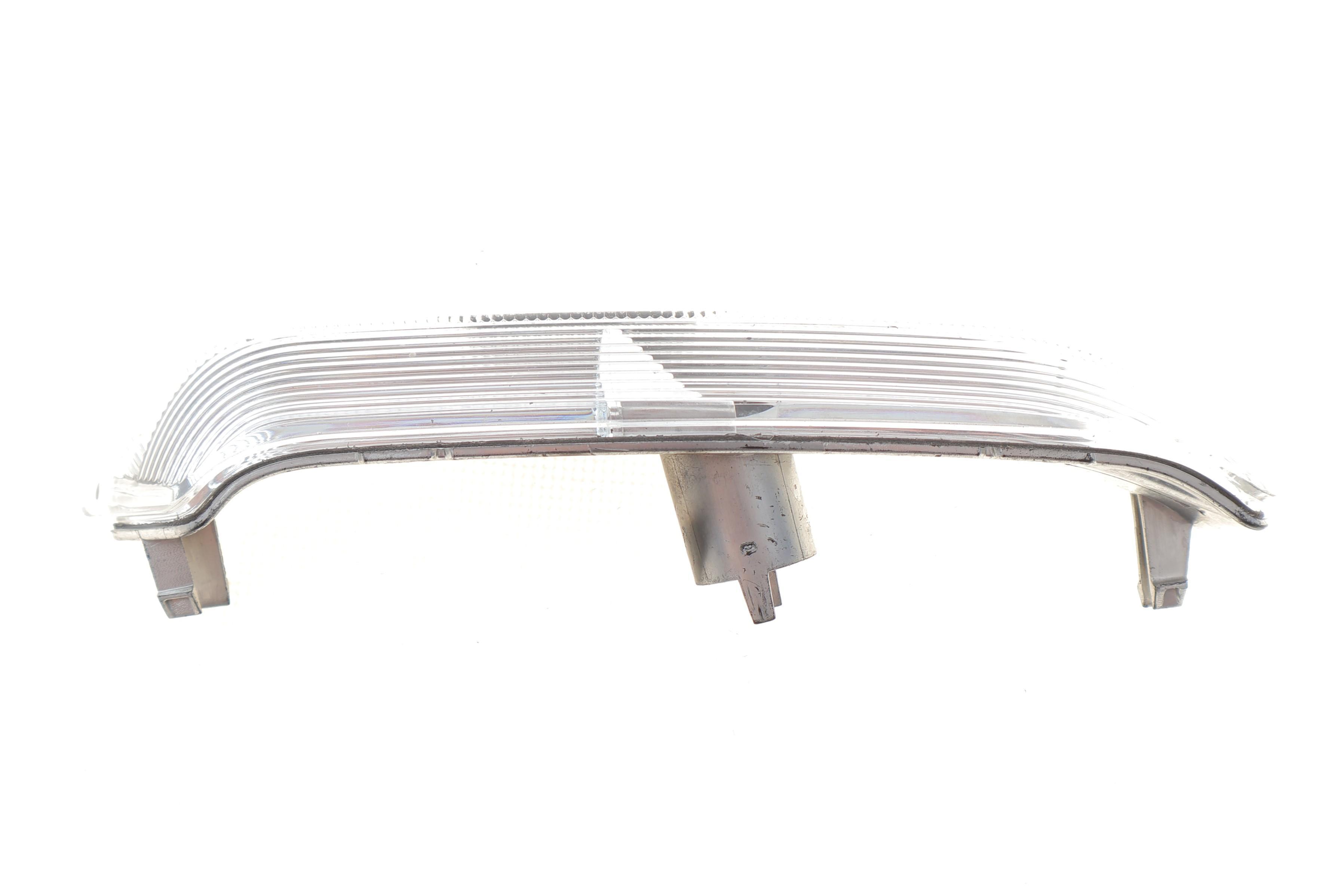 Повторювач повороту на дзеркало Ford Transit Custom 23- (R)