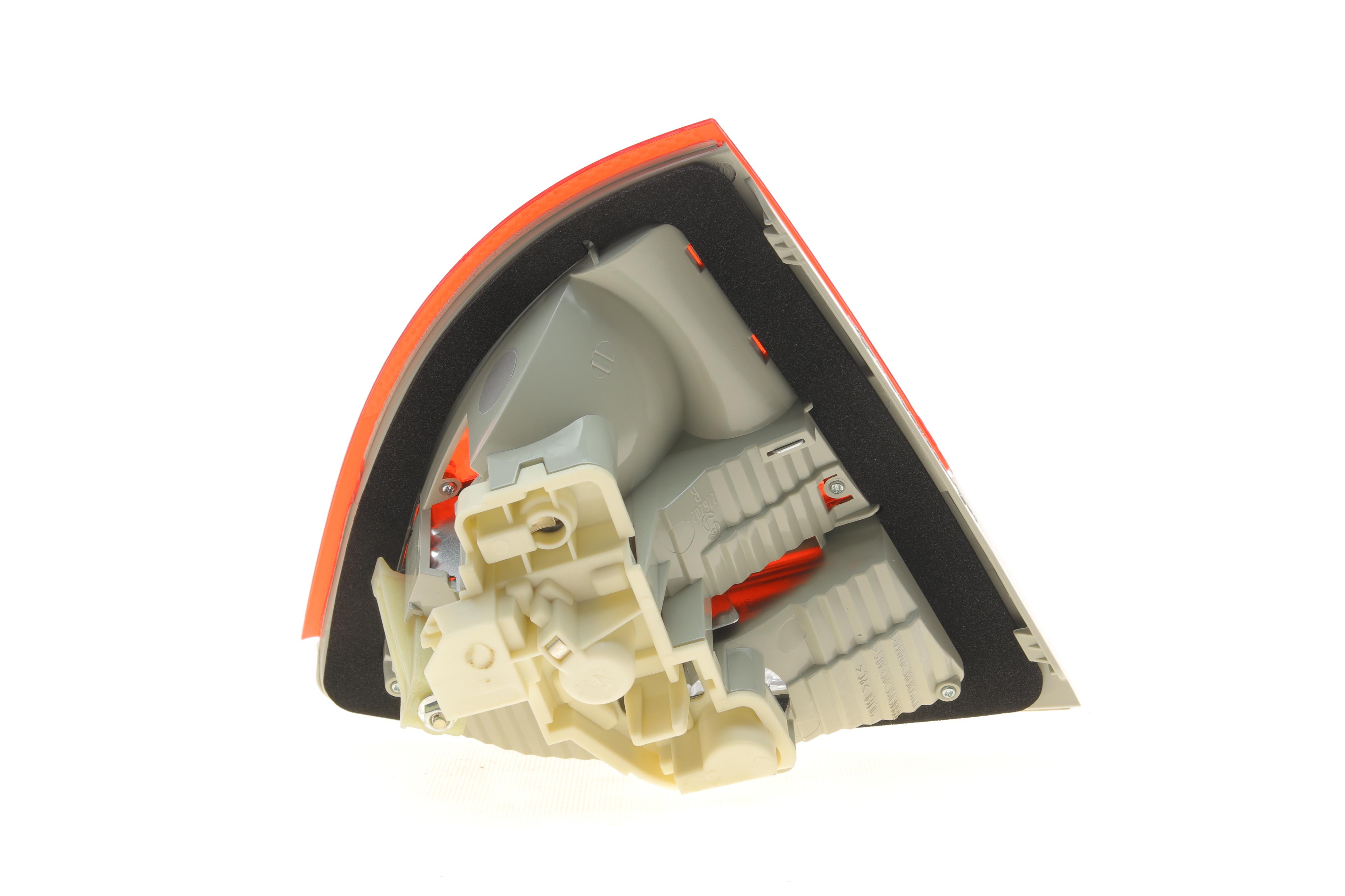 Ліхтар задній BMW 3 (E90) 04-11 (R) M47/M57/N43/N45/N46/N47/N52/N53/N54