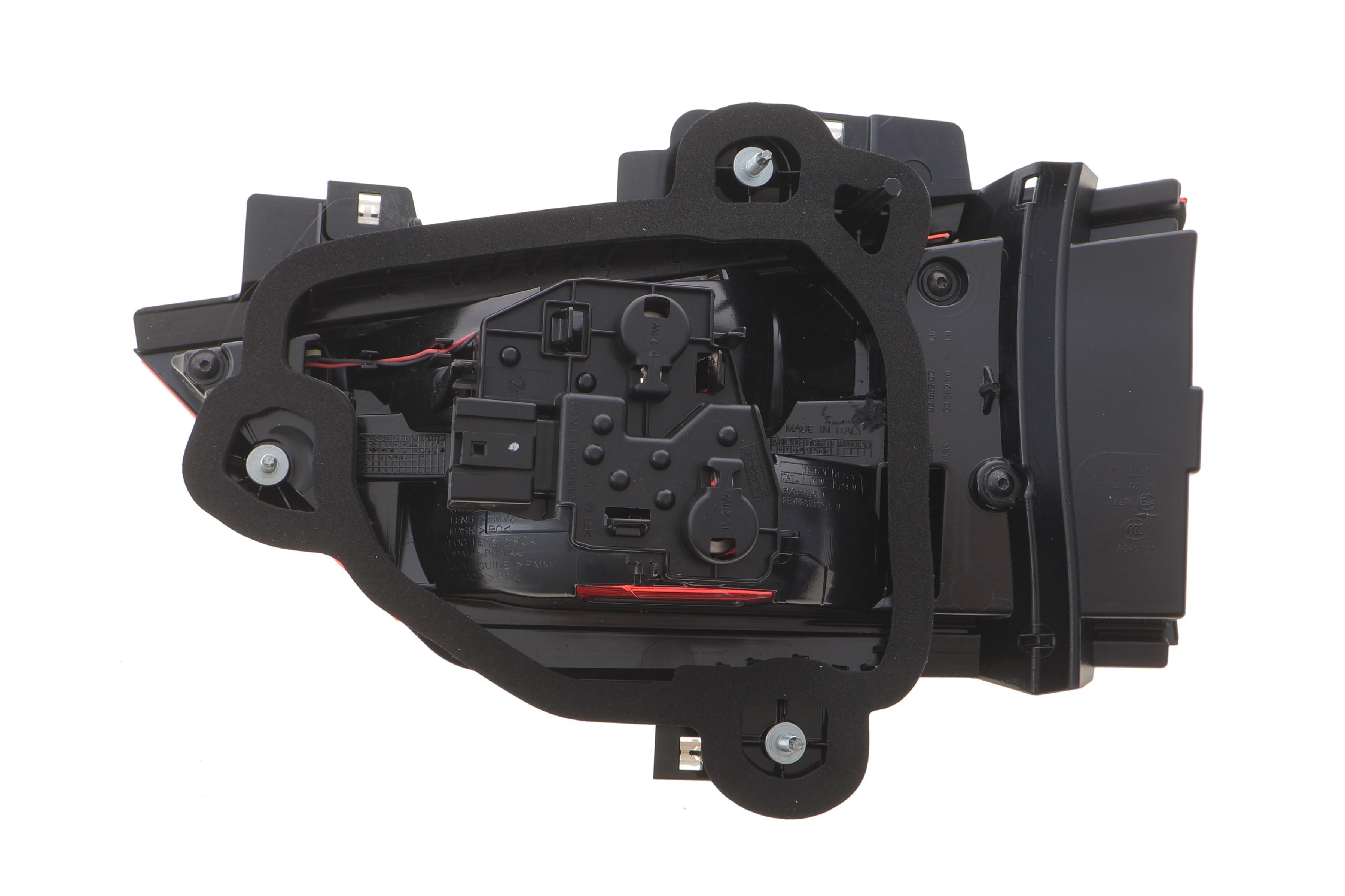 Фара протитуманна BMW X2 (F39) 18-23 (L)