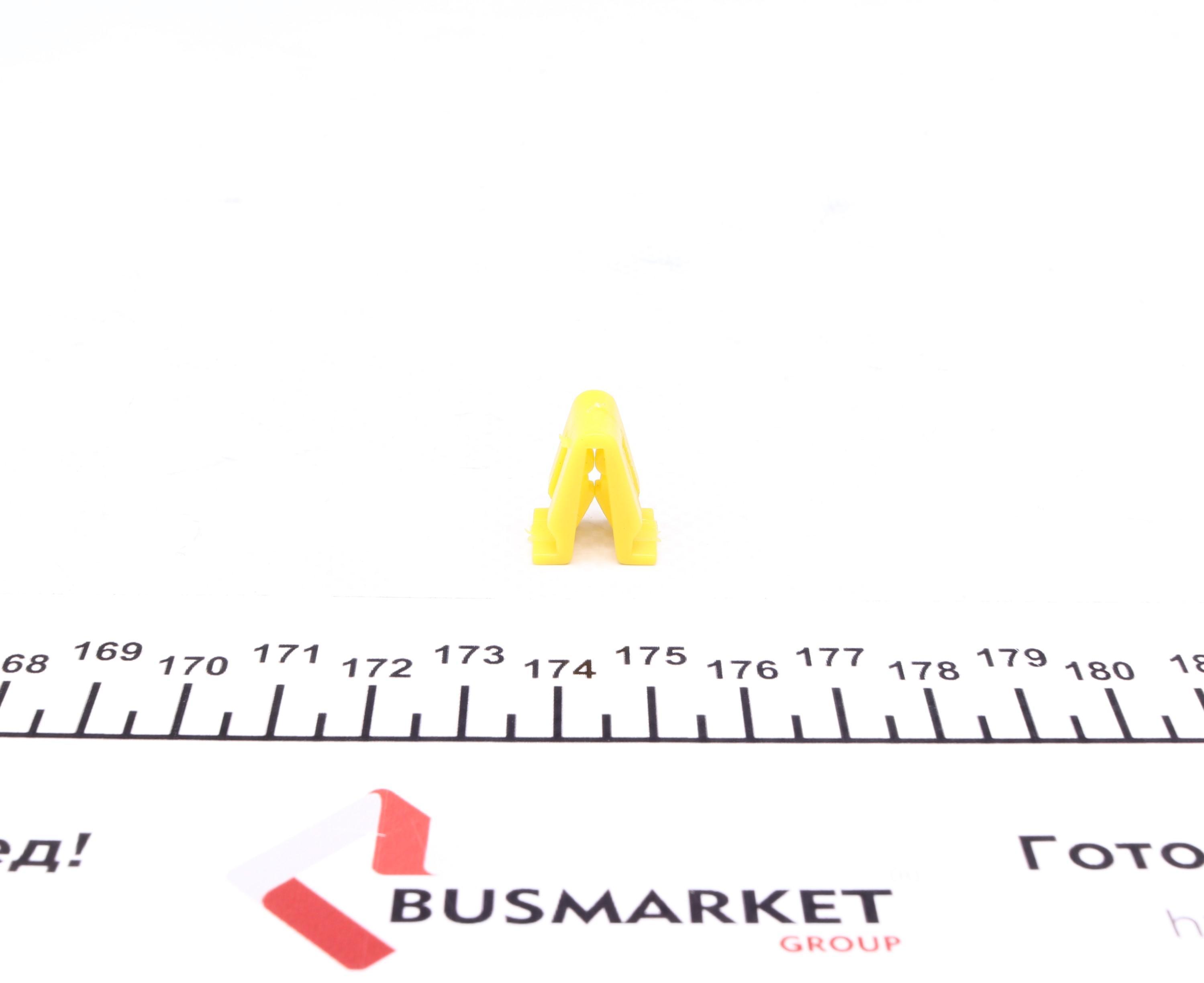 Кліпса кріплення решітки радіатора Renault Master 10 -