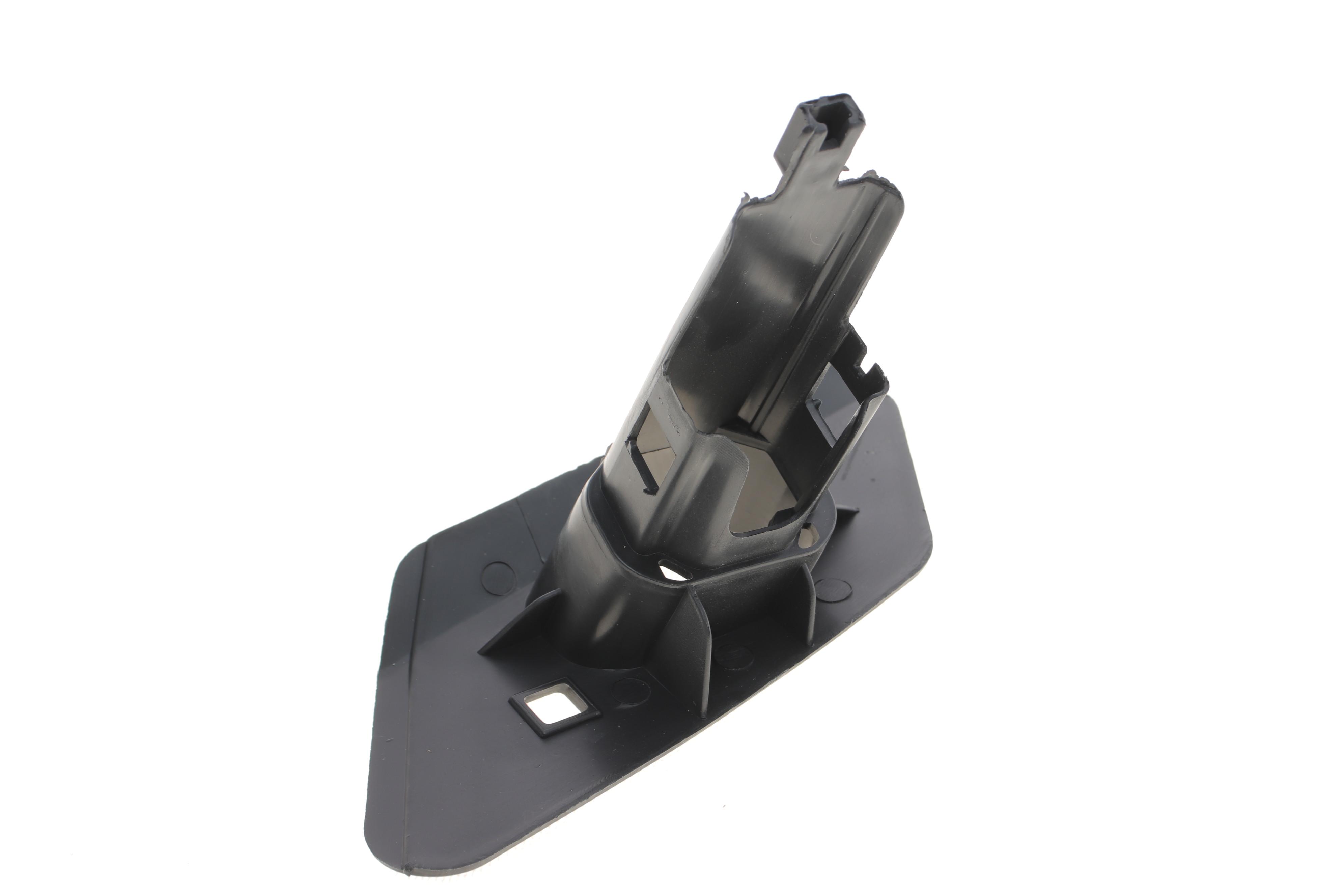 Кронштейн кріплення бампера (R) VW Crafter 17-