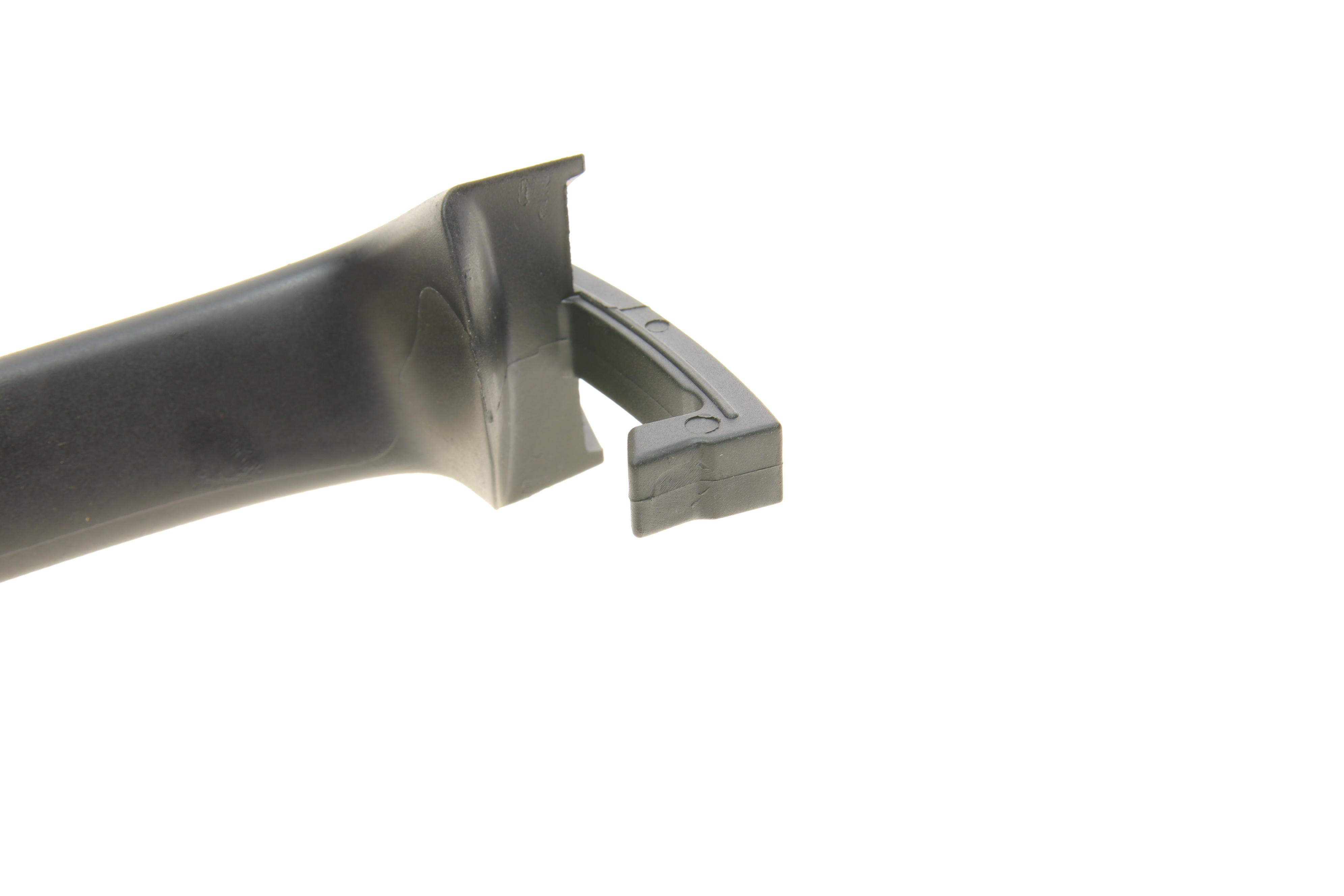 Ручка дверей (задніх/ззовні) (R) VW Passat/Golf 08-14