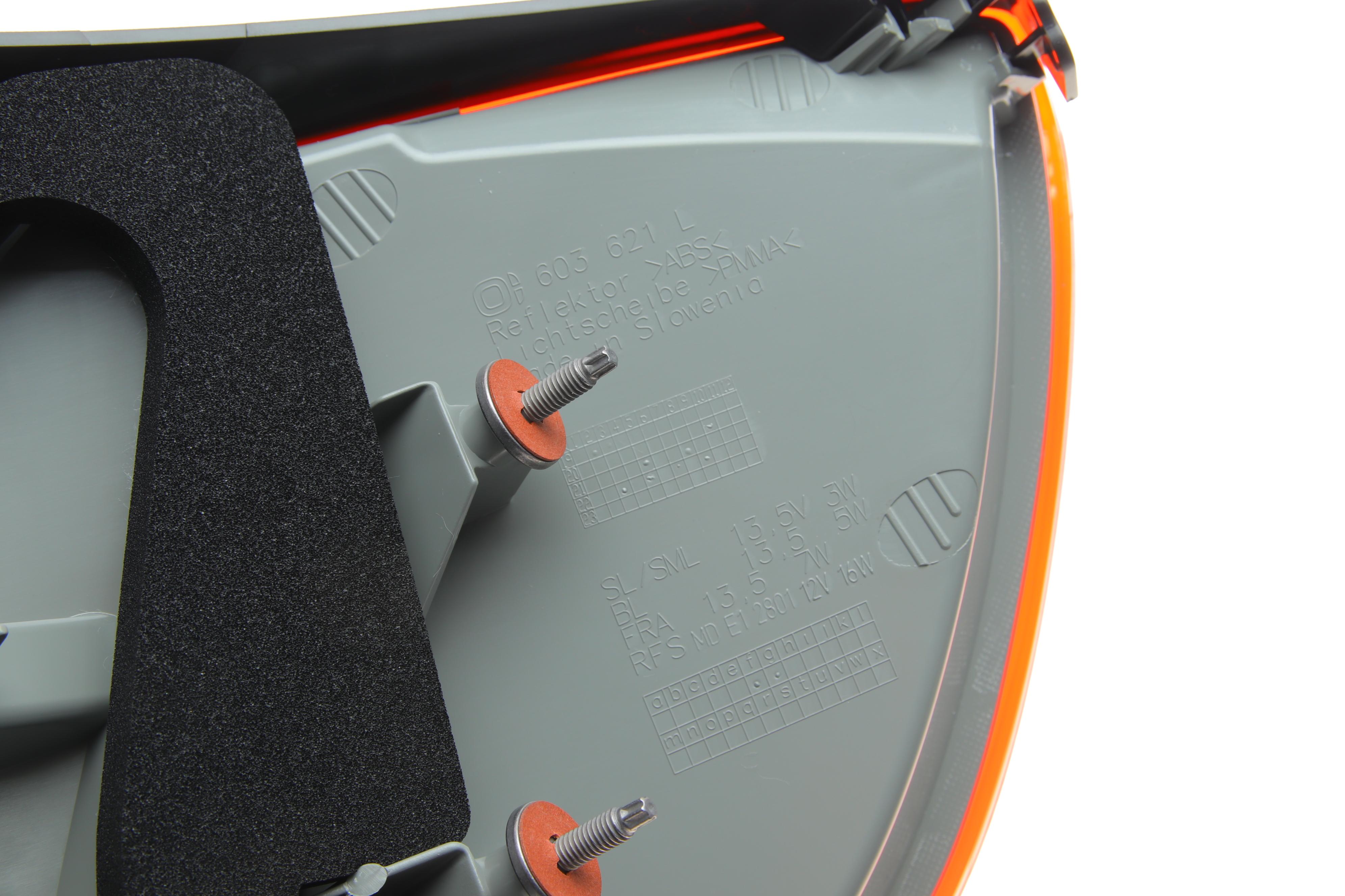 Ліхтар задній BMW 3 (E93) 10-13 (L)