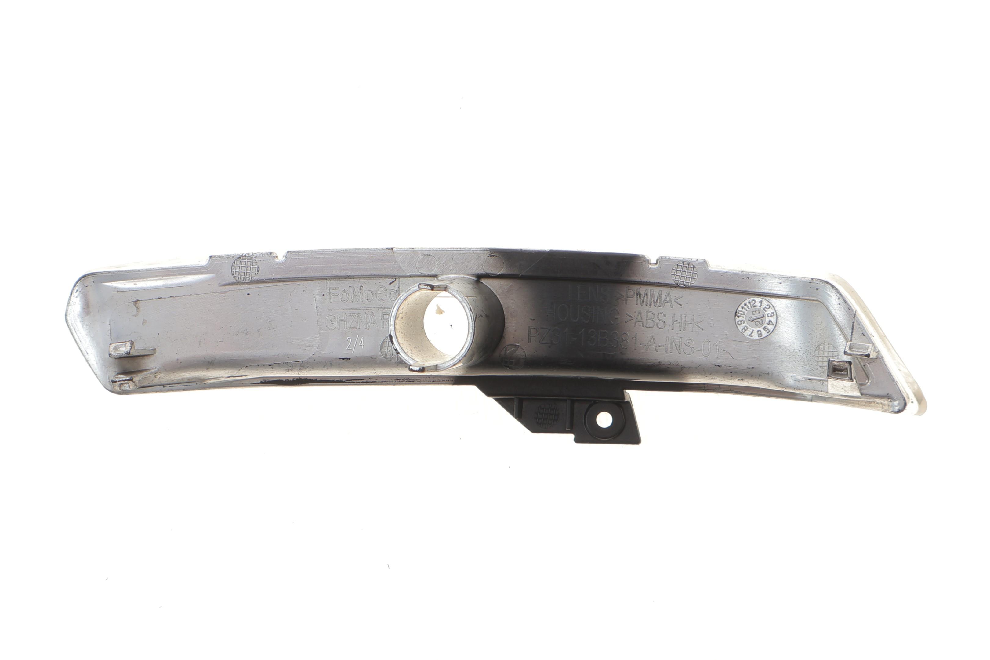 Повторювач повороту на дзеркало Ford Transit Custom 23- (L)