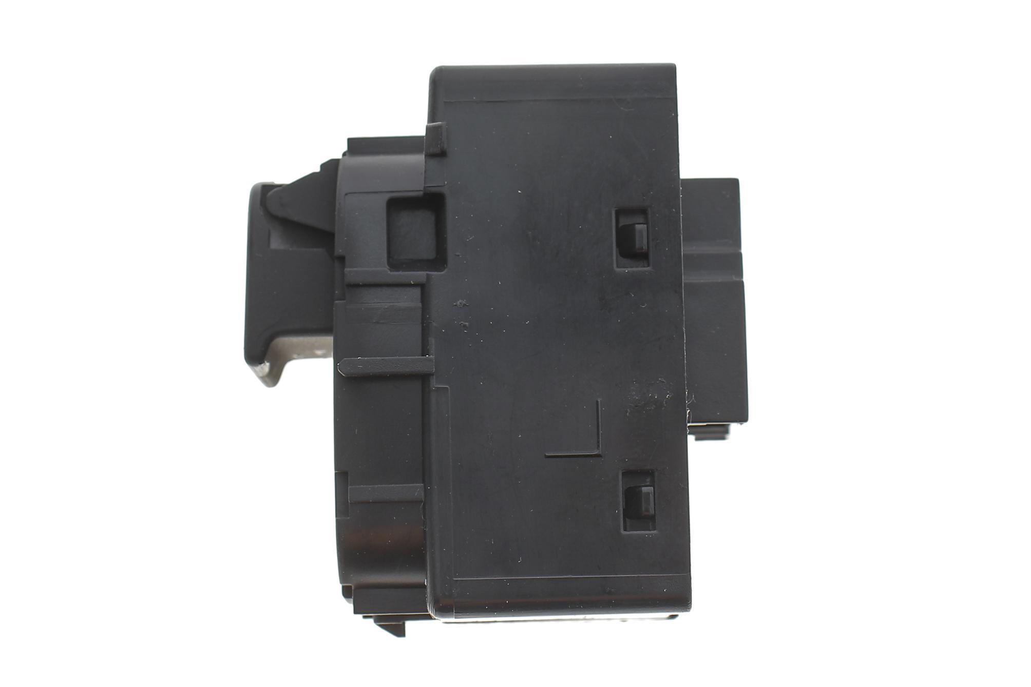 Кнопка склопідйомника (переднього/R/заднього L/R) Tesla Model 3 17-