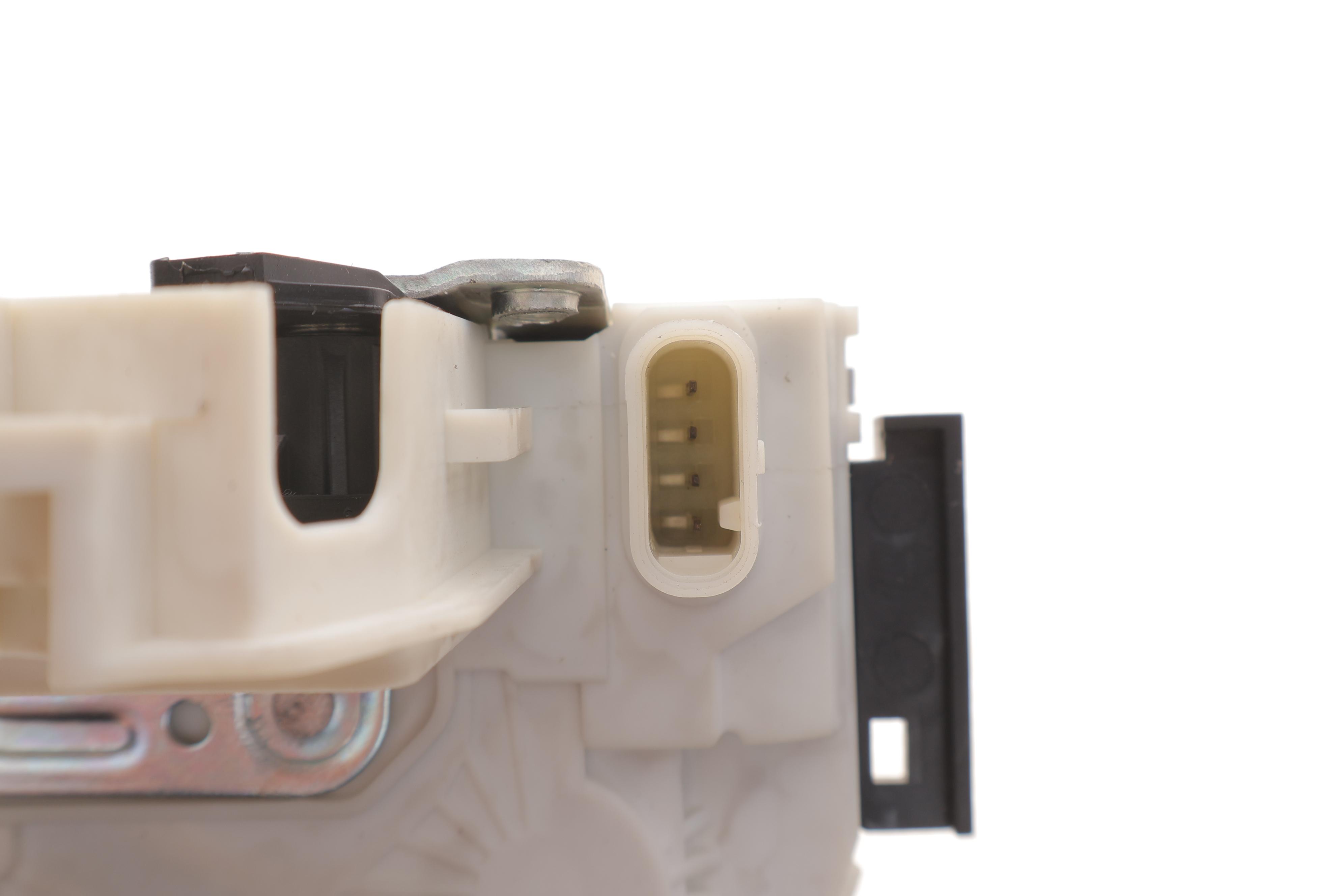 Замок дверей (передніх/L) VW Crafter 2.0/2.5 TDI 06-16