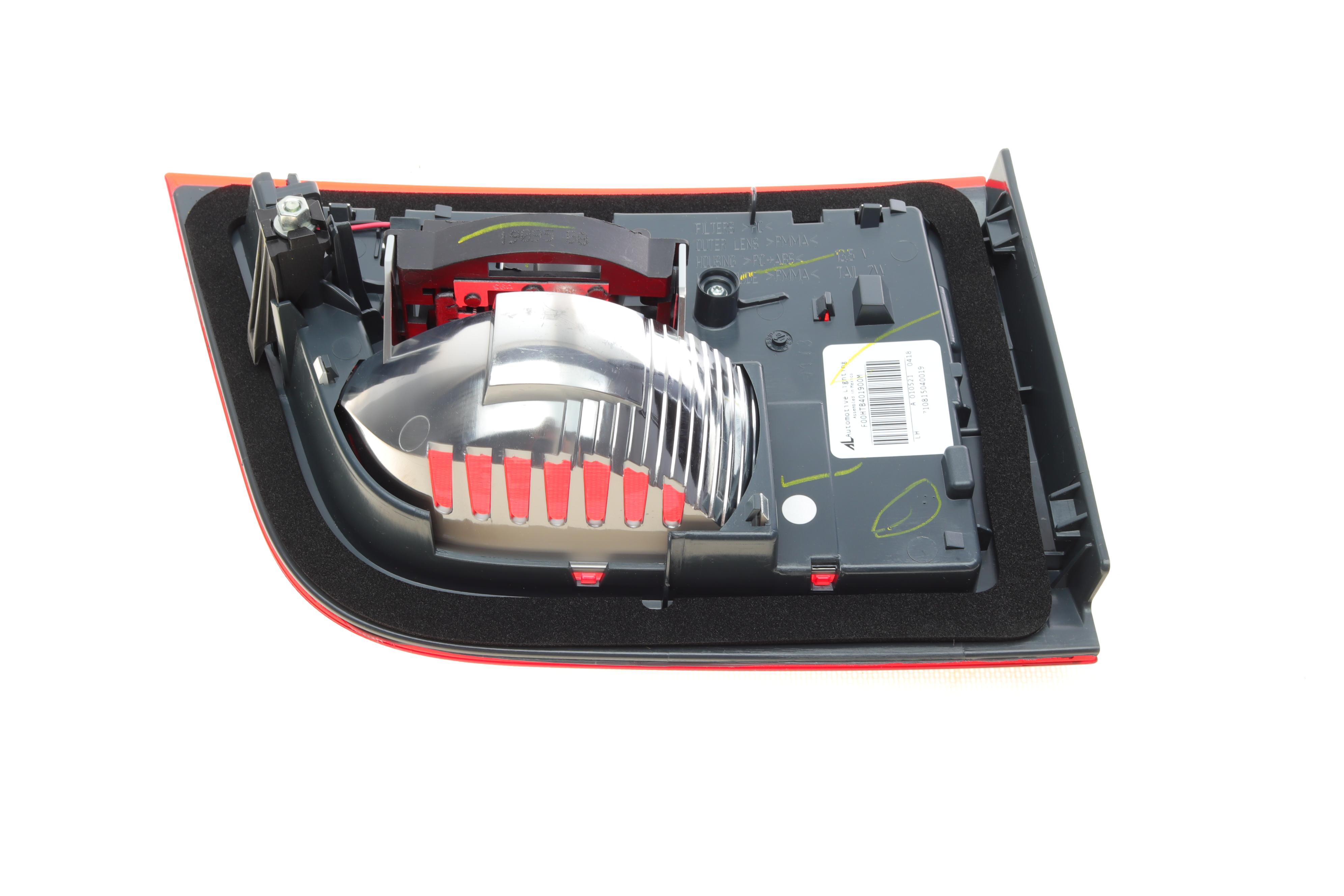 Ліхтар задній BMW X5 (E70) 08-13 (L) (LLH482)