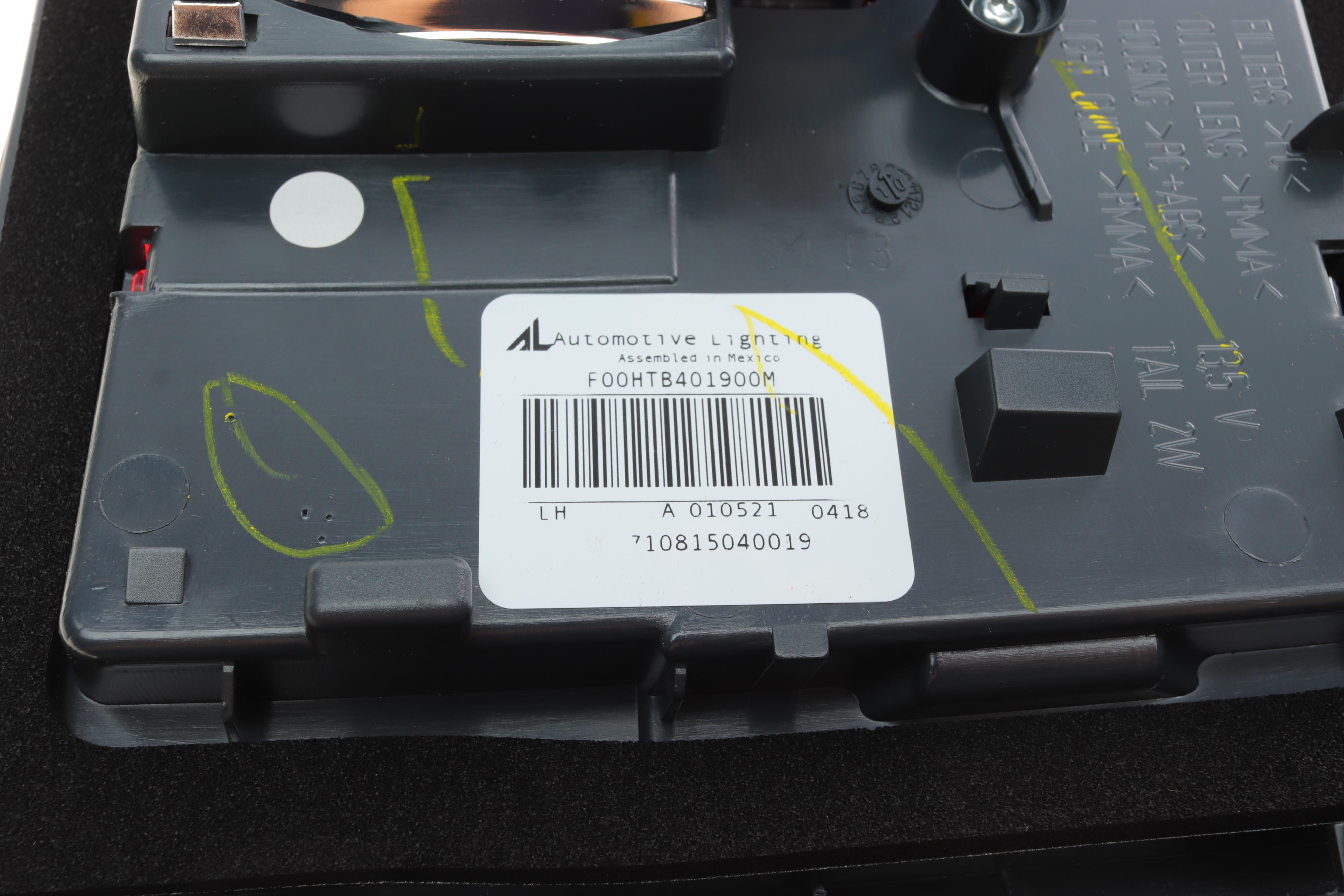 Ліхтар задній BMW X5 (E70) 08-13 (L) (LLH482)