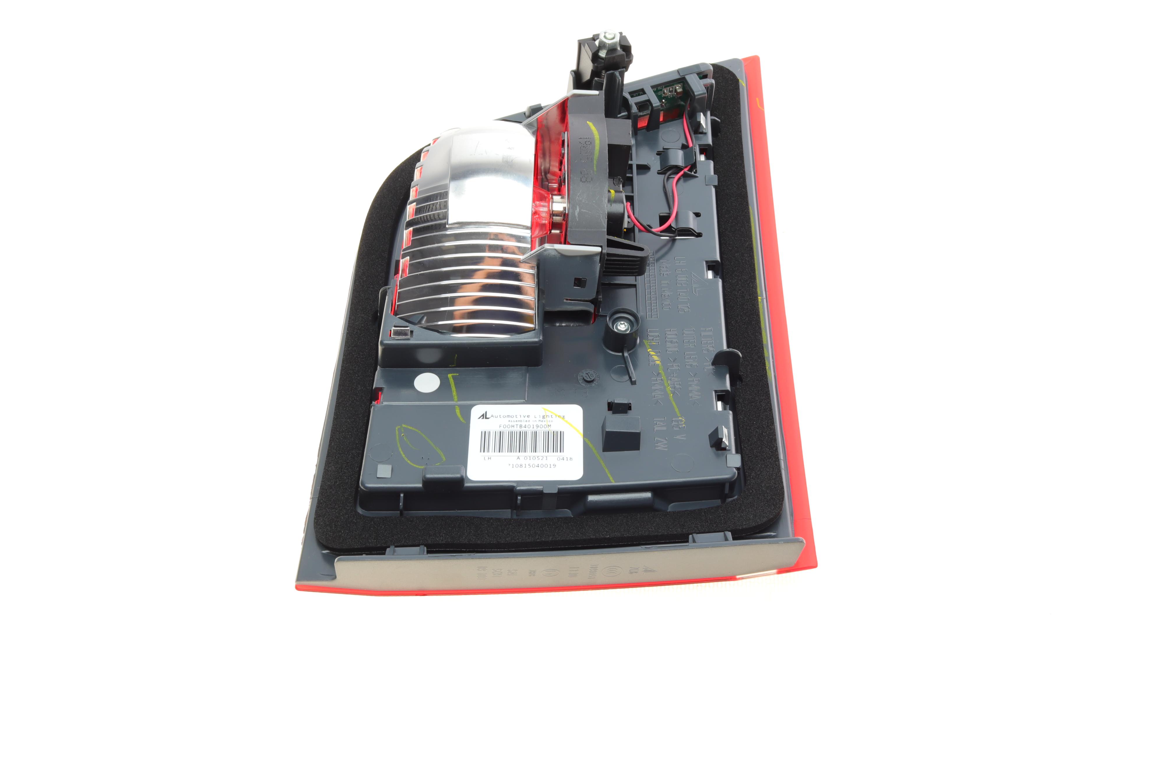 Ліхтар задній BMW X5 (E70) 08-13 (L) (LLH482)