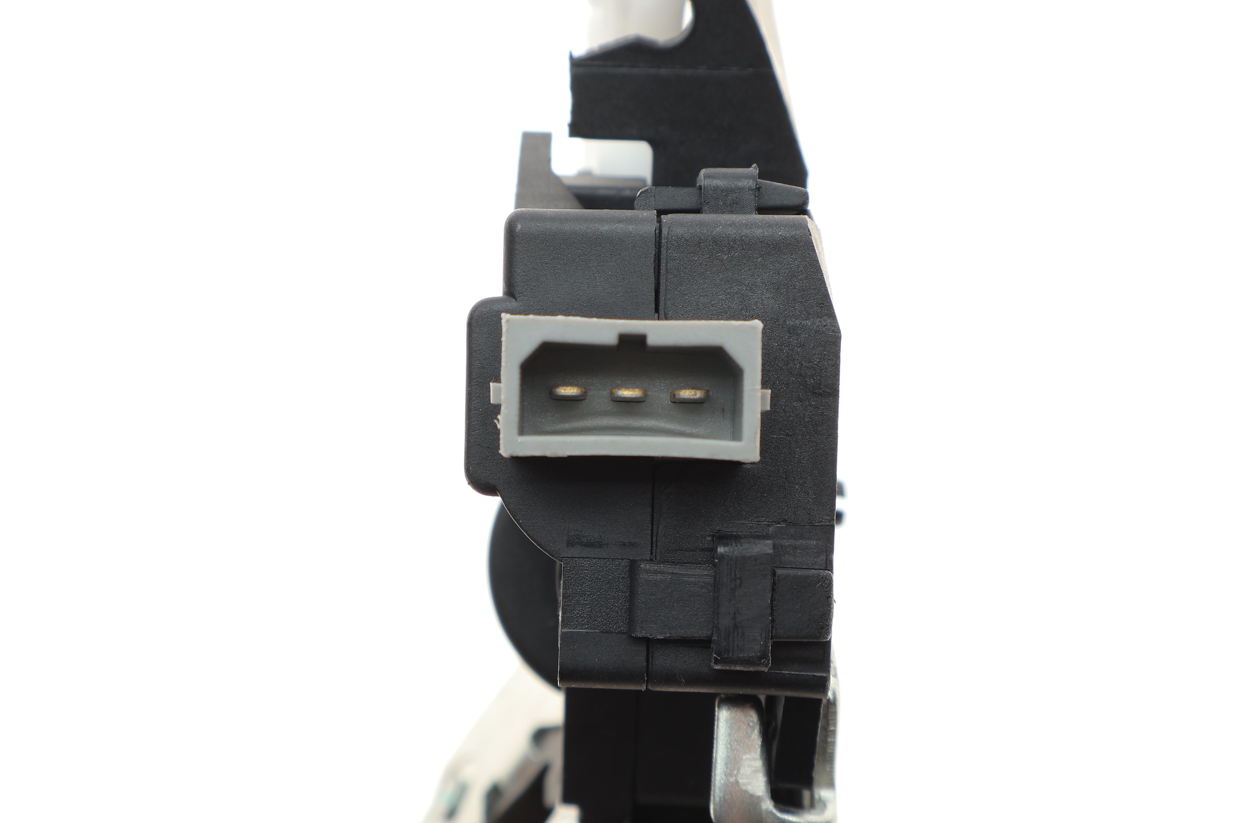 Замок кришки багажника VW Jetta/Passat 05-10