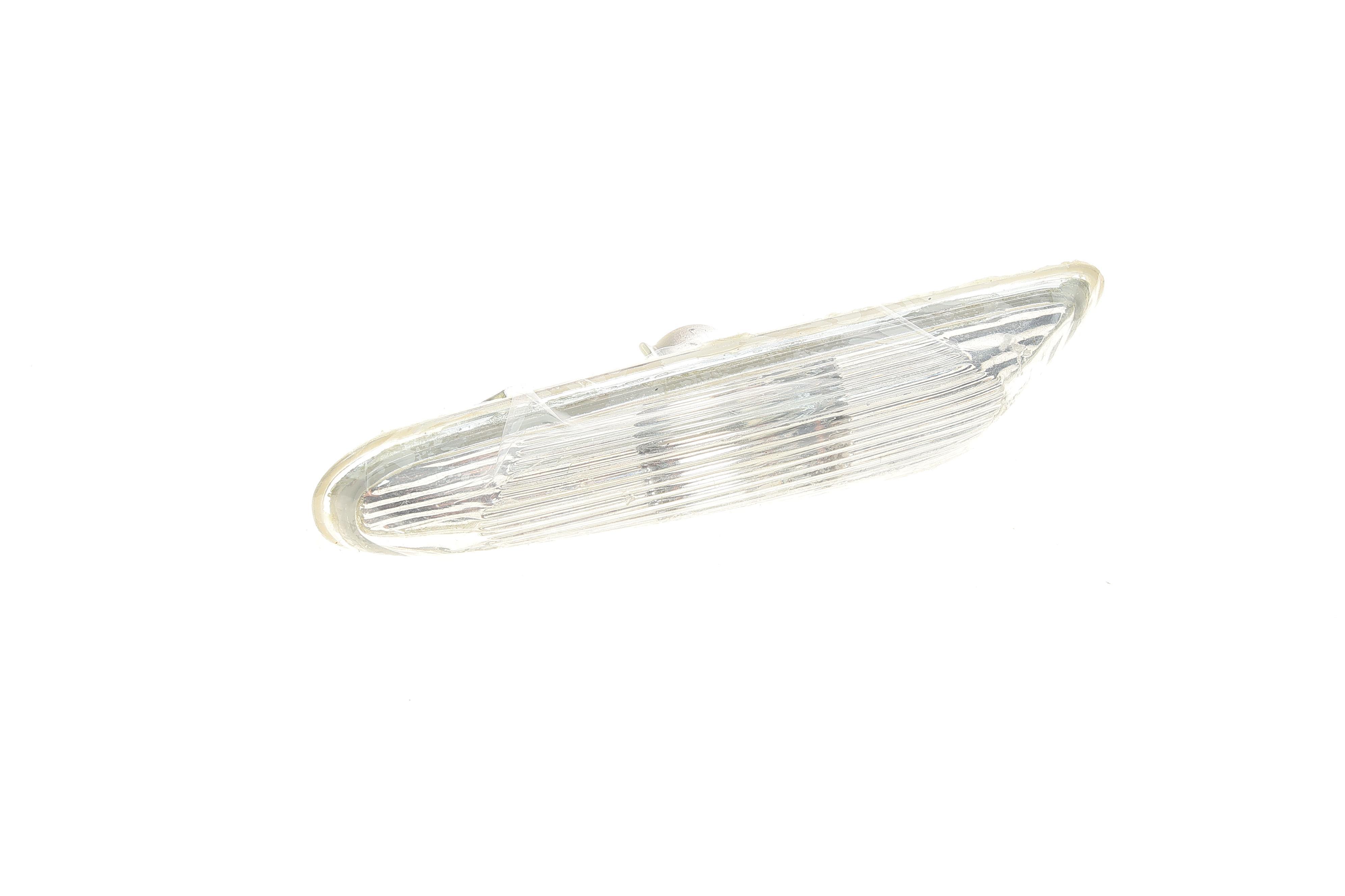 Повторювач повороту на крило BMW 3 (E90) 04-11 (L)