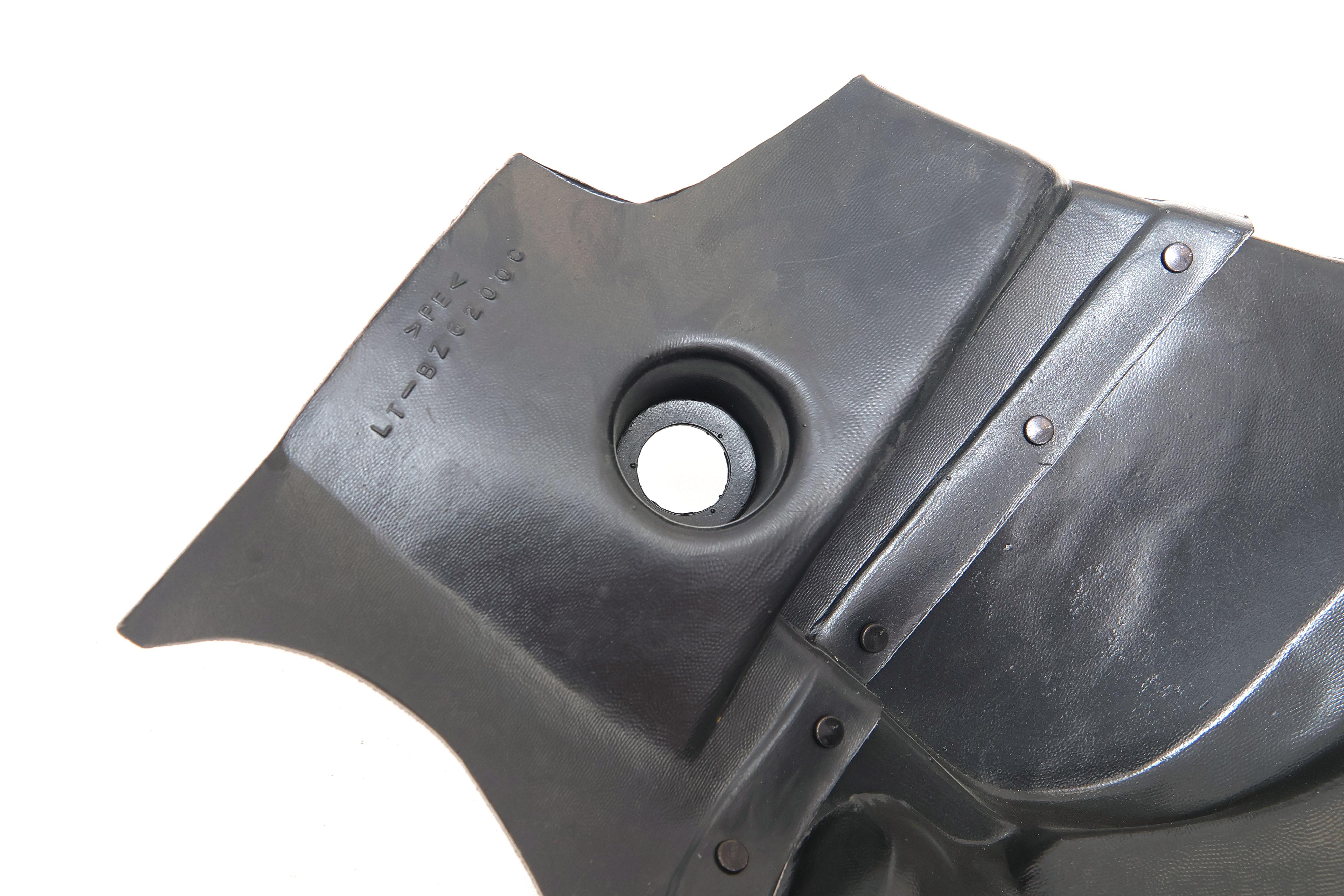 Підкрильник (передній) MB Vito (W639) 03- (R)