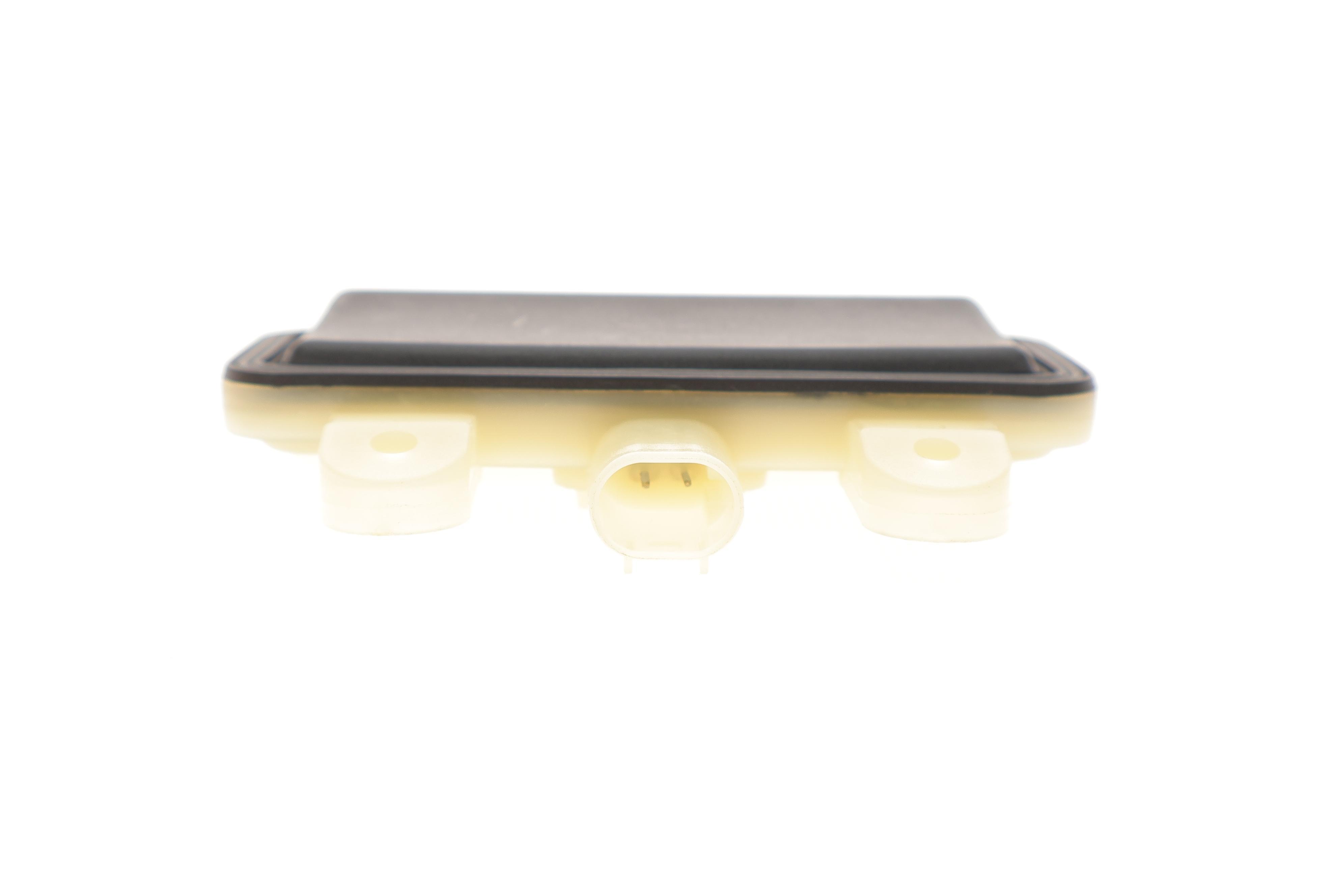 Кнопка відкривання багажника MB A-class (W169/W176)/B-class (W245/W246)/C-class (W205) 05-