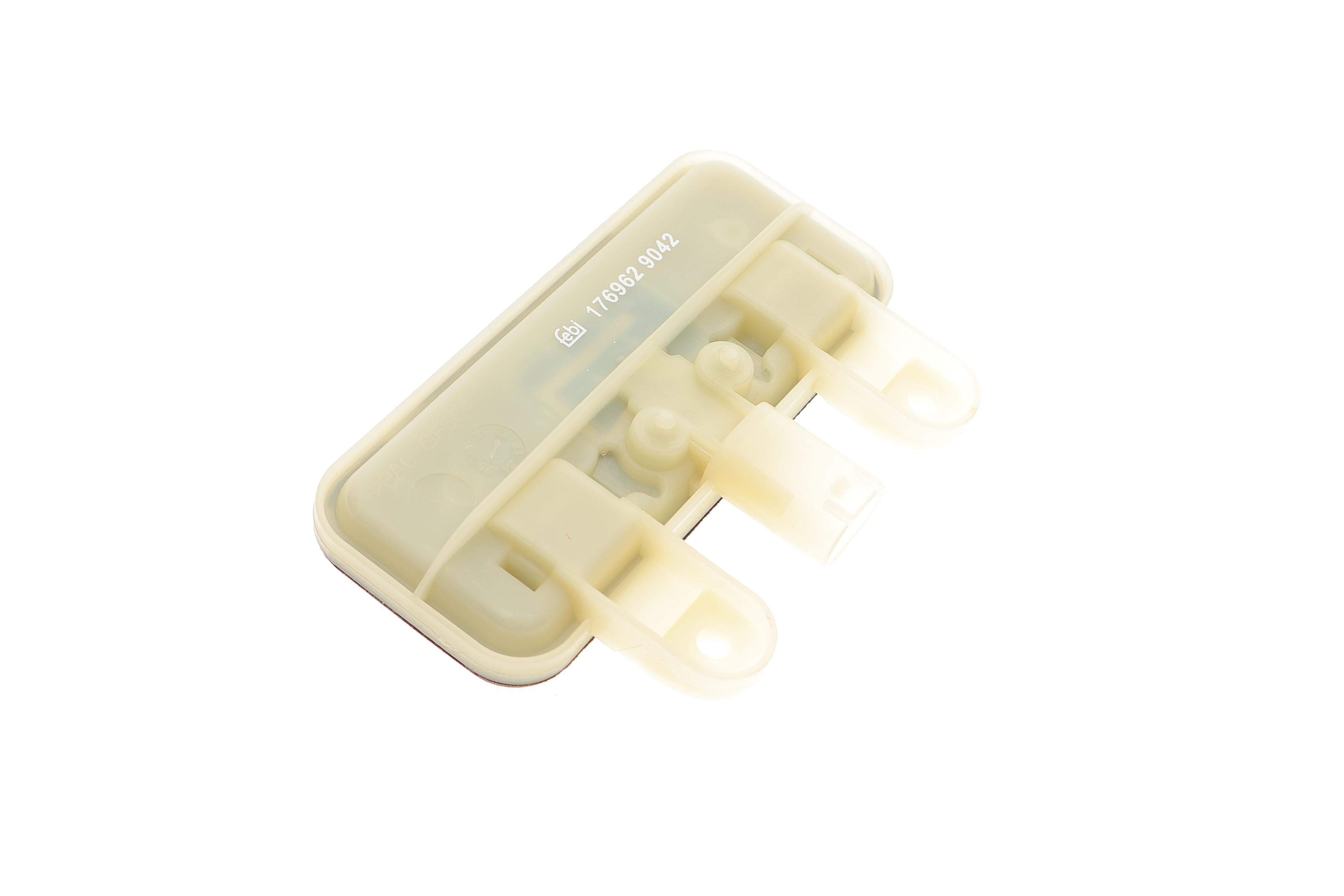 Кнопка відкривання багажника MB A-class (W169/W176)/B-class (W245/W246)/C-class (W205) 05-