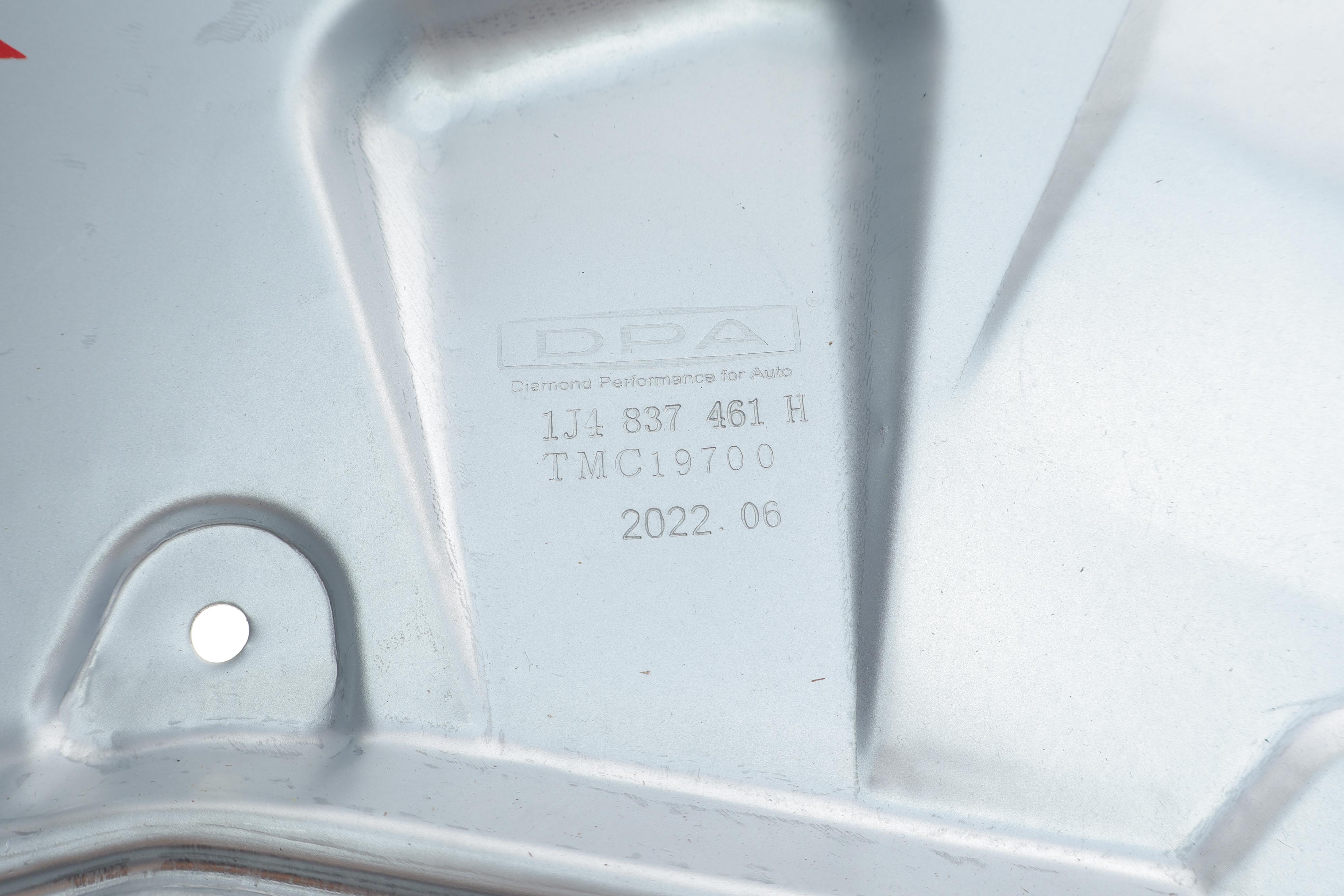 Склопідіймач (передній) VW Golf IV 97-04 (L) (електро) (без моторчика)