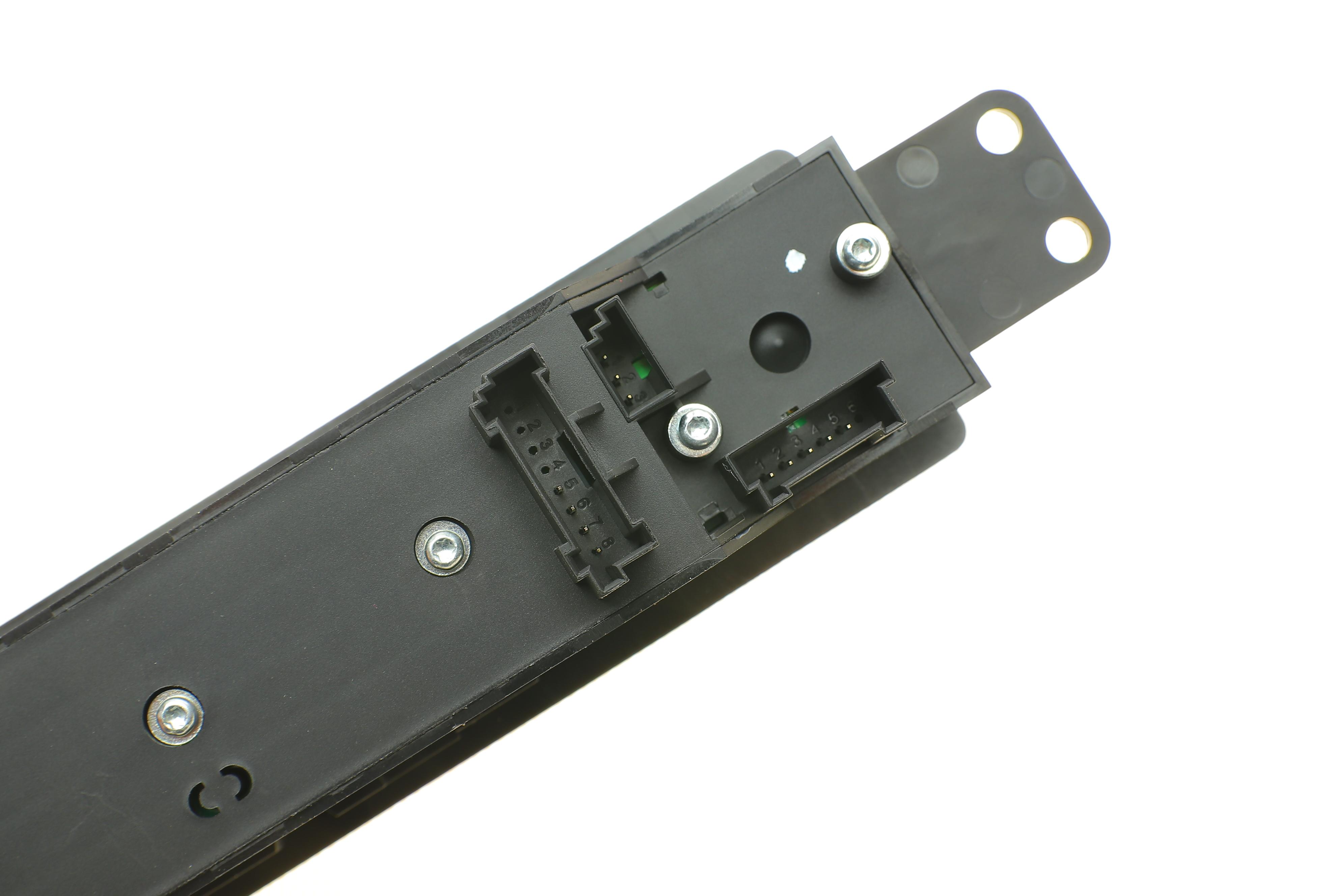 Кнопка склопідіймача і регулювання дзеркала VW Crafter/MB Sprinter 06- (L)