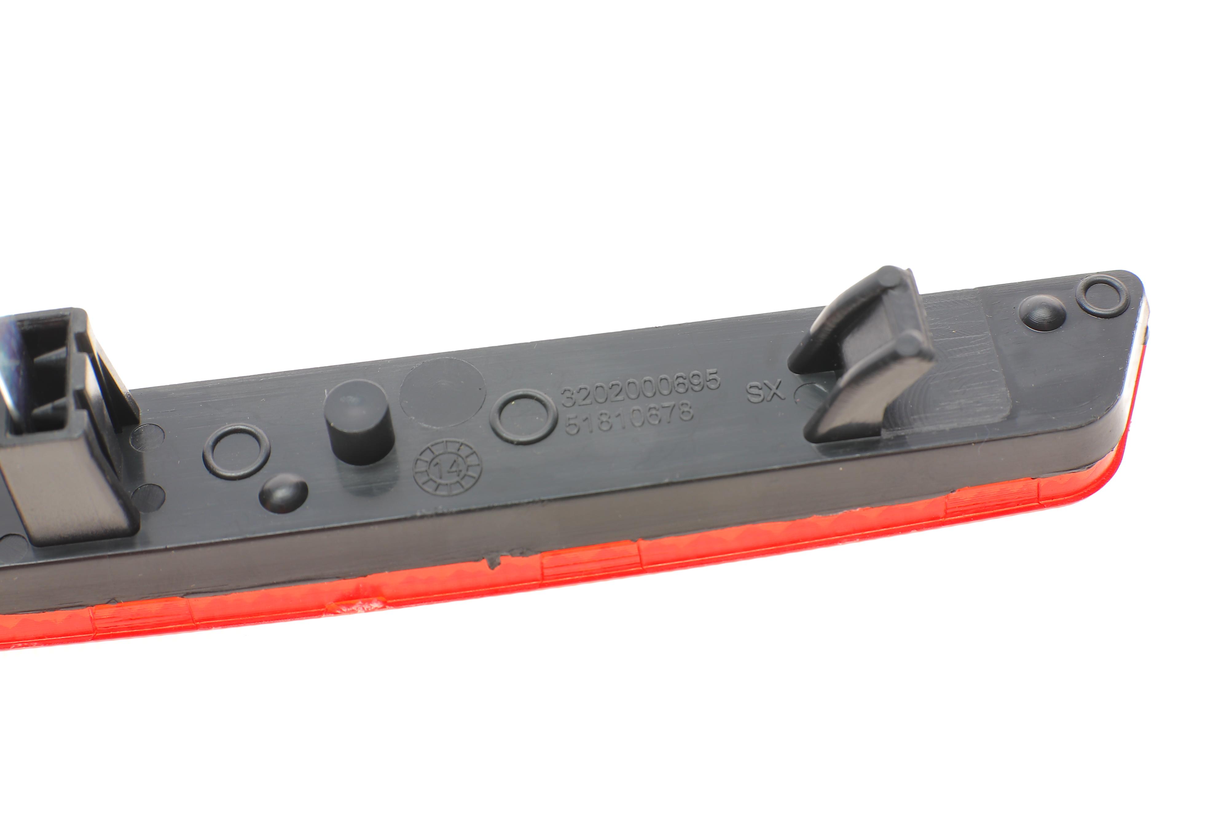 Світловідбивач бампера (заднього) Fiat Doblo 09- (L)