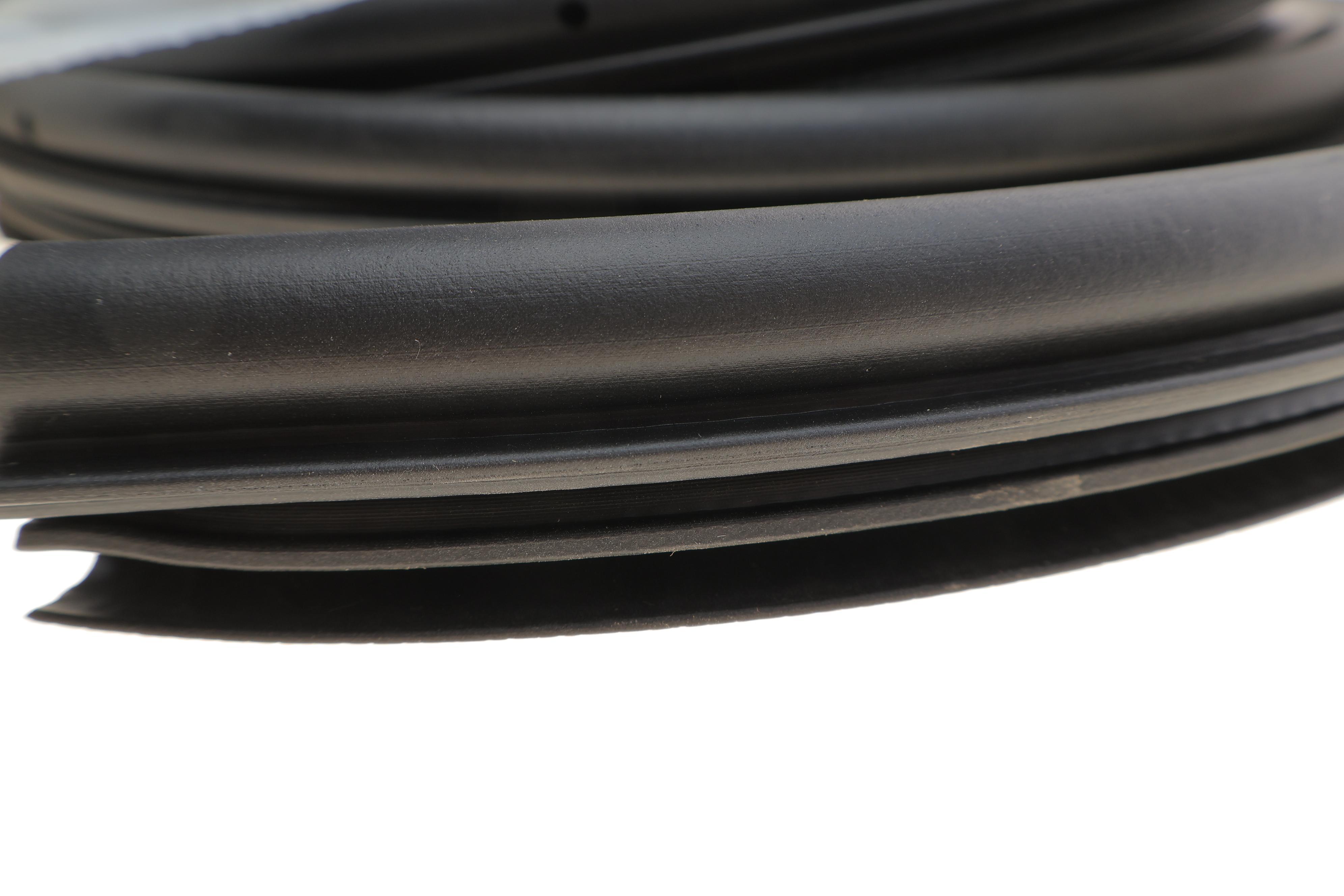 Ущільнювач дверей Opel Vivaro/ Renault Trafic 01-14