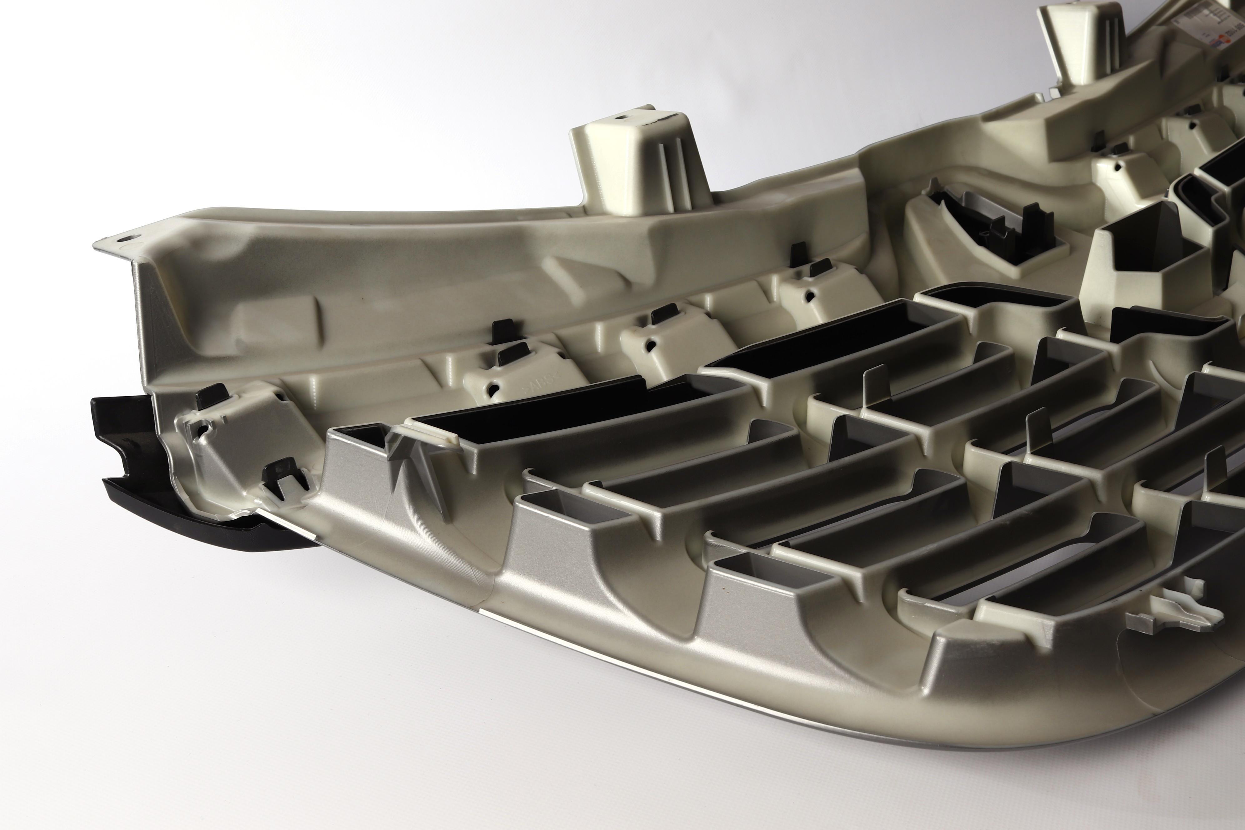 Решітка радіатора Renault Master 14-