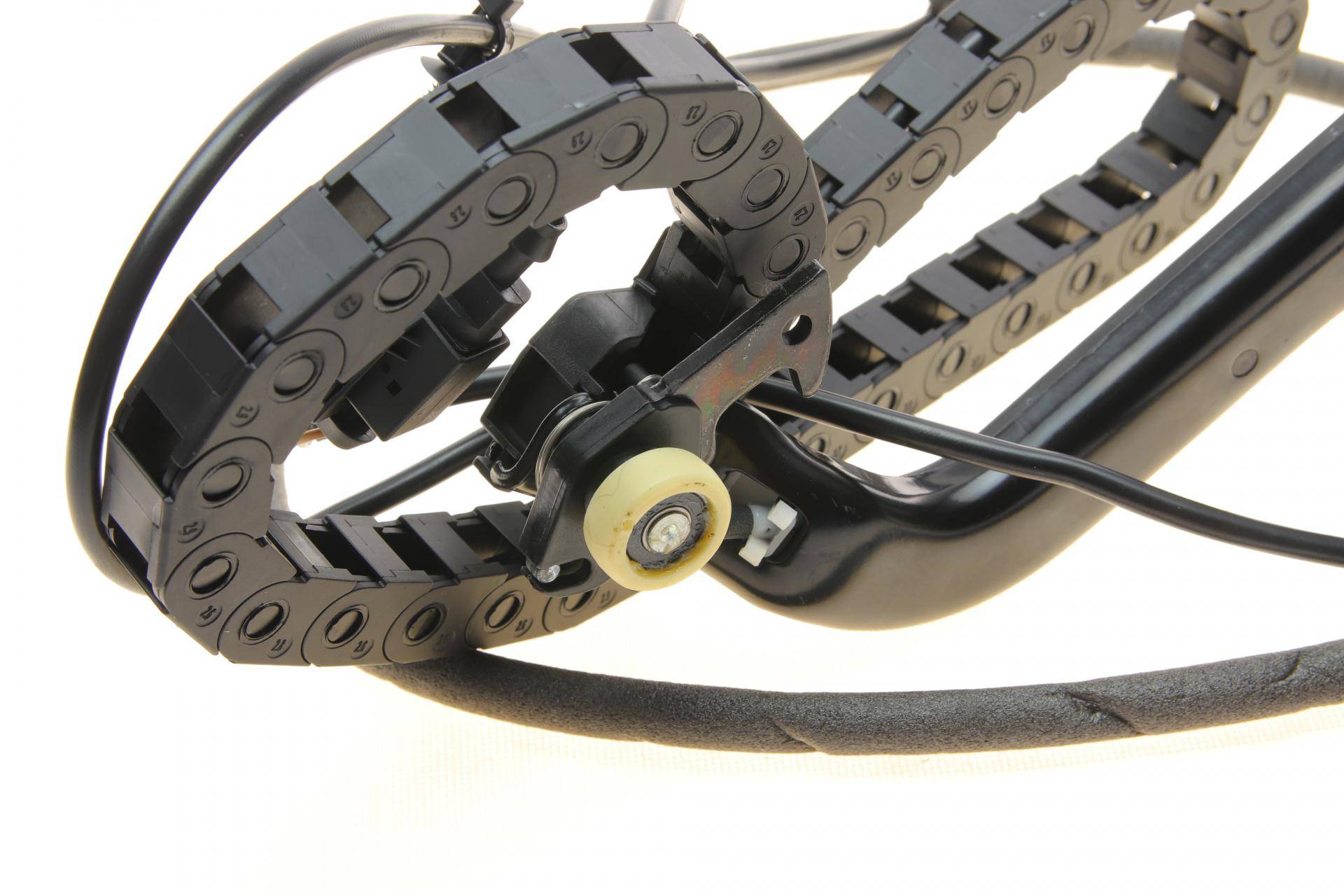 Ролик дверей (бічних/нижній) MB Sprinter/VW Crafter 30-50 06- (L)