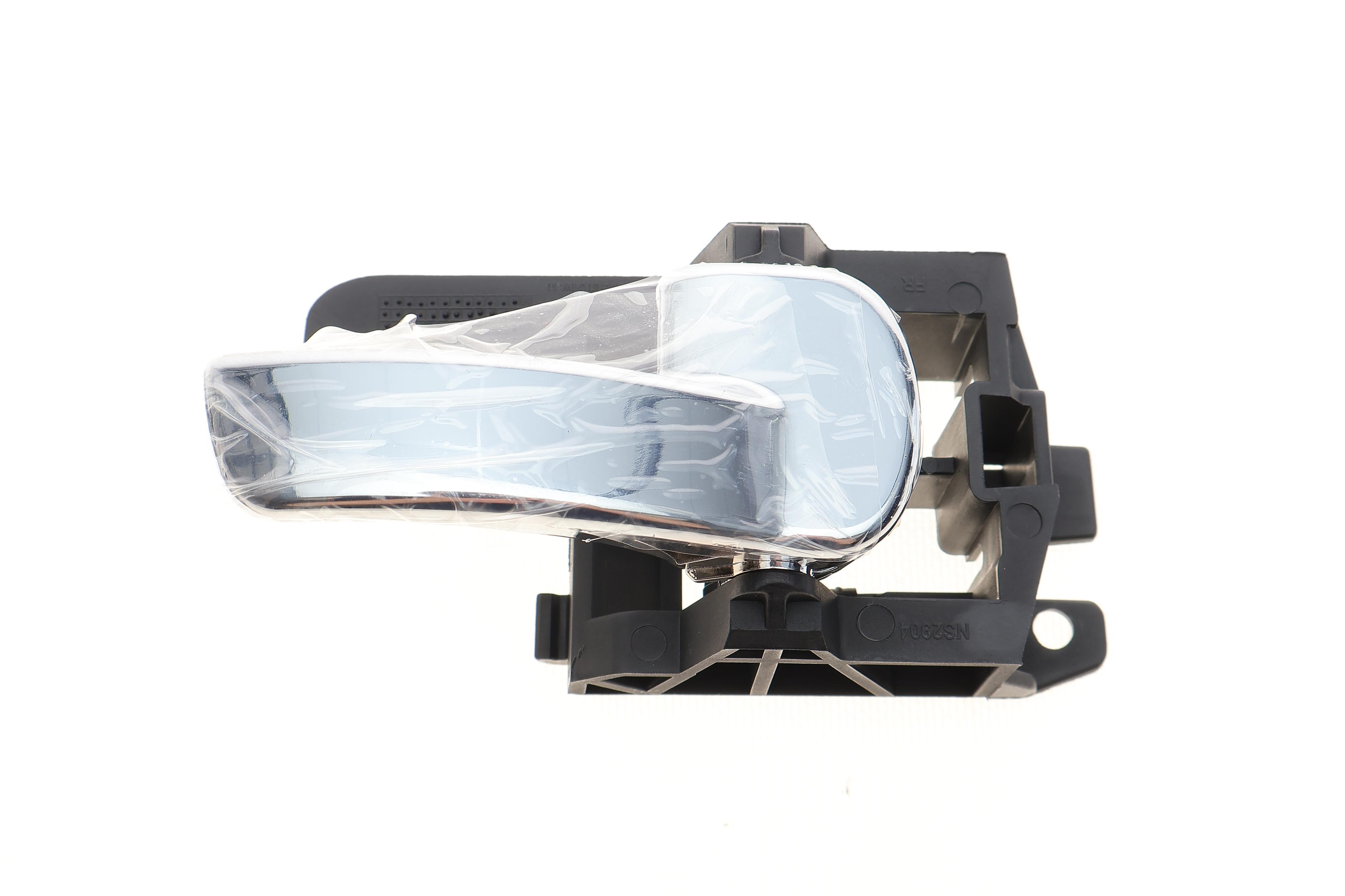 Ручка дверей (передніх/задній/внутрішня) Nissan Qashqai 07-13 (R)