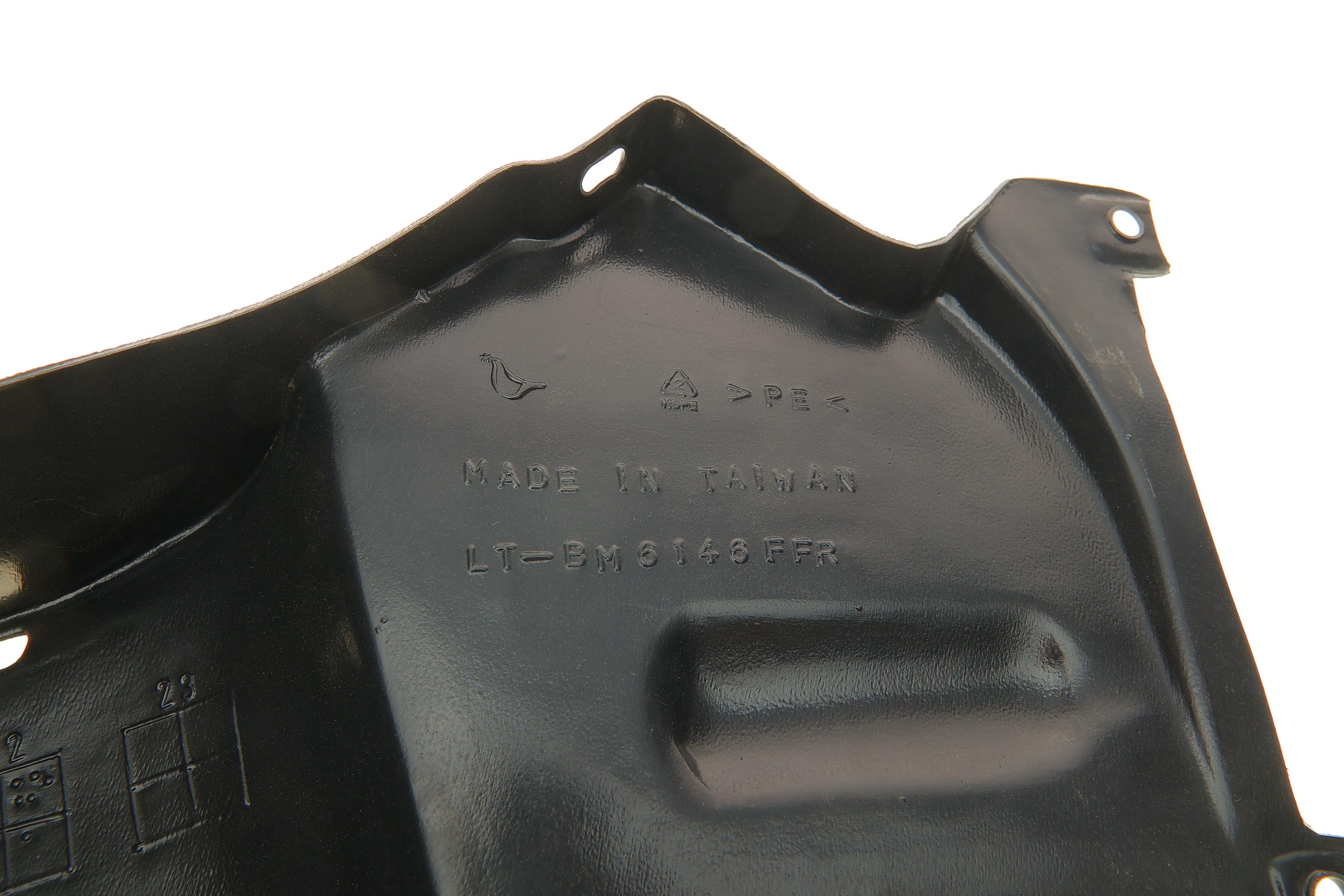 Підкрильник (передній) BMW 3 (F30) 11-18 (R)