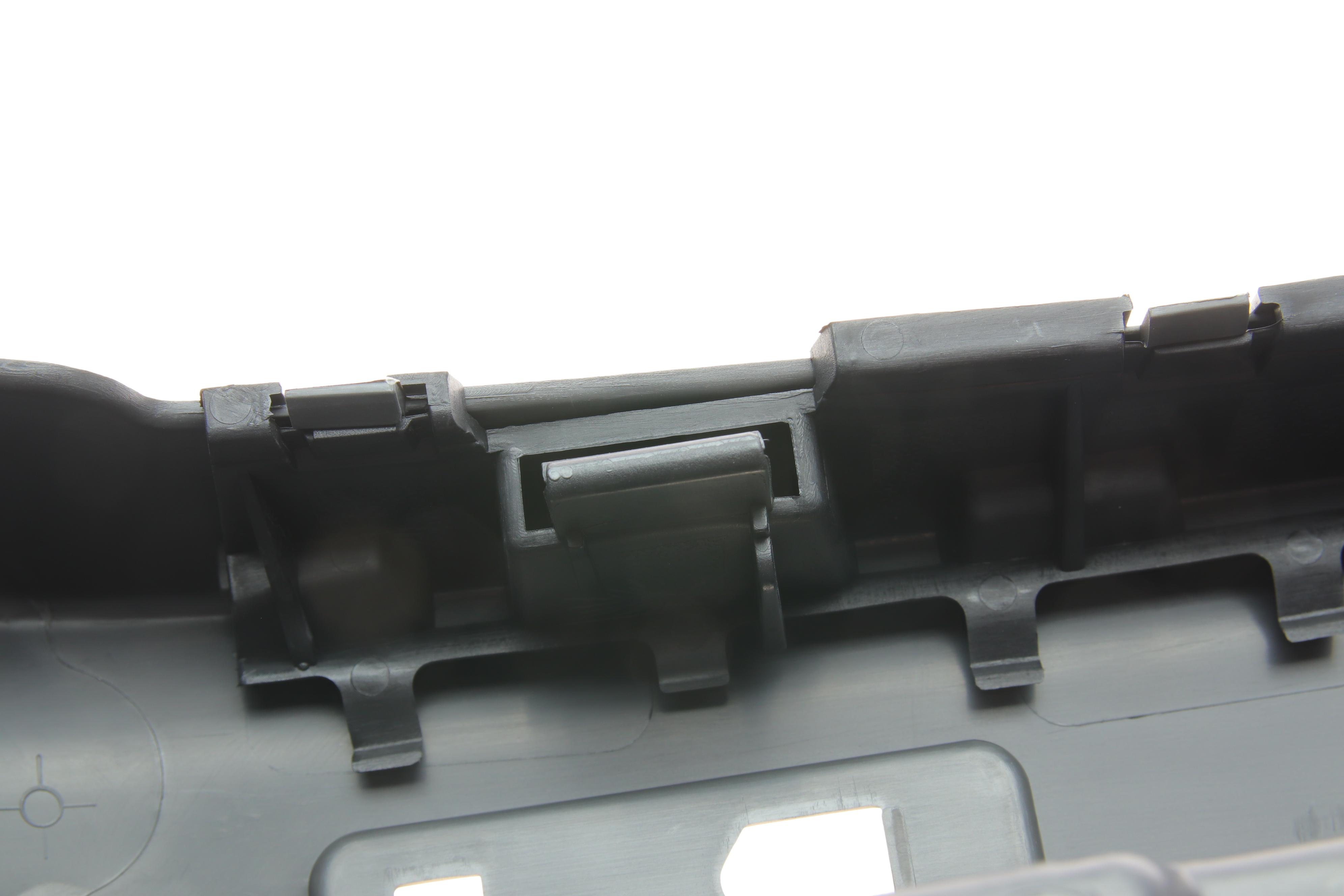 Бампер (задній) Opel Vivaro/Renault Trafic 01-