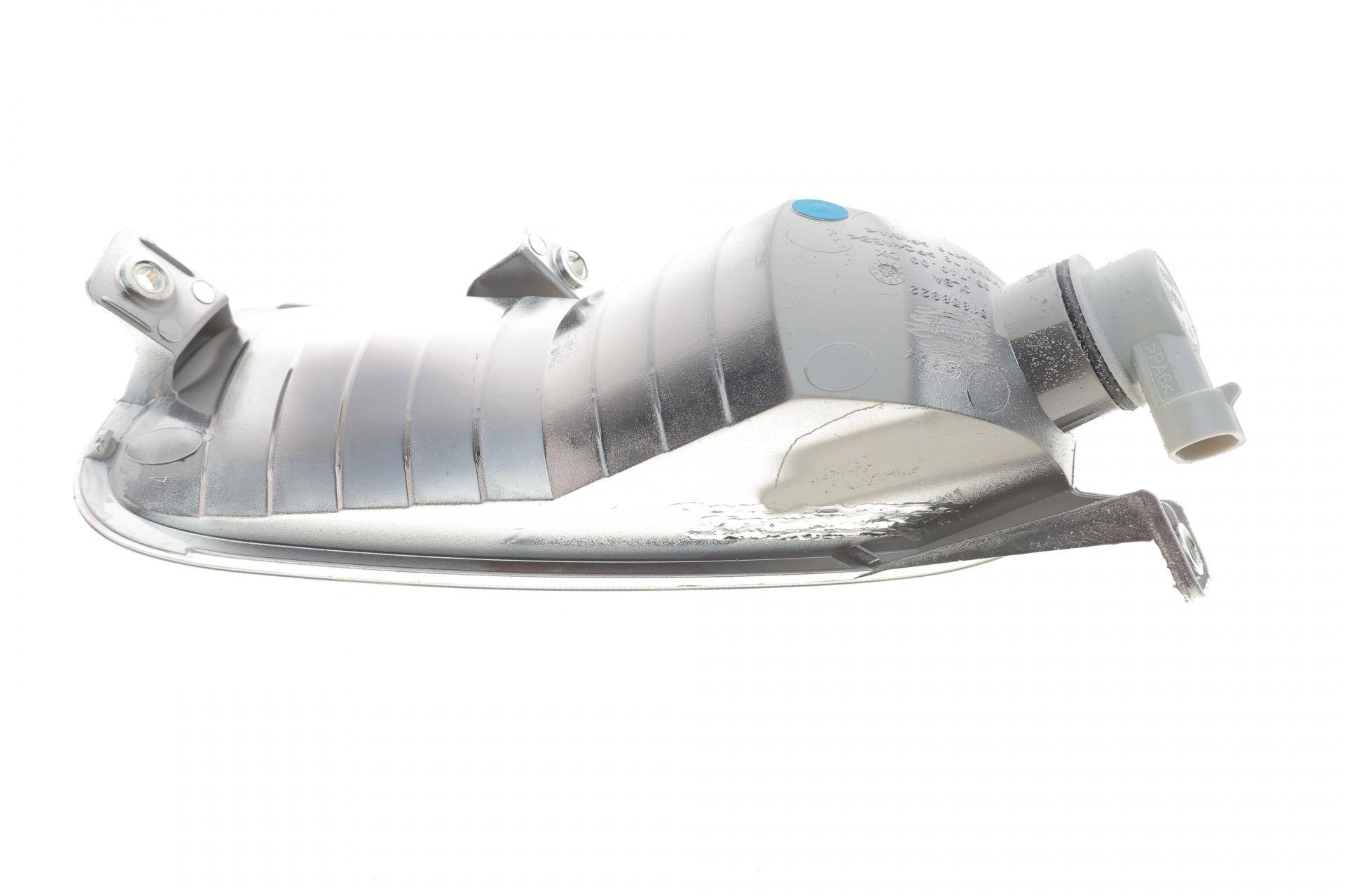 Повторювач повороту в бампер Fiat Punto 09- (R)