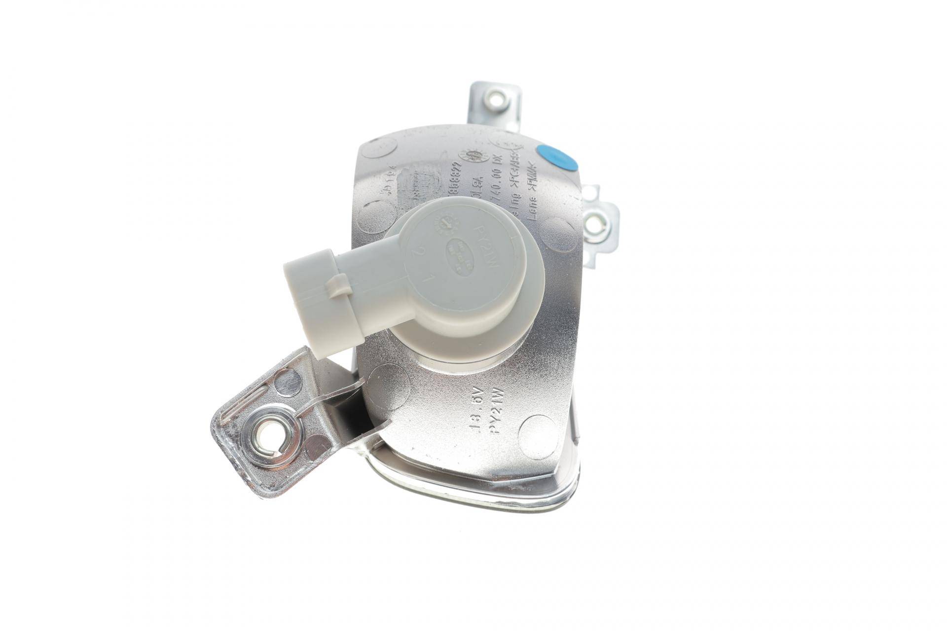 Повторювач повороту в бампер Fiat Punto 09- (R)