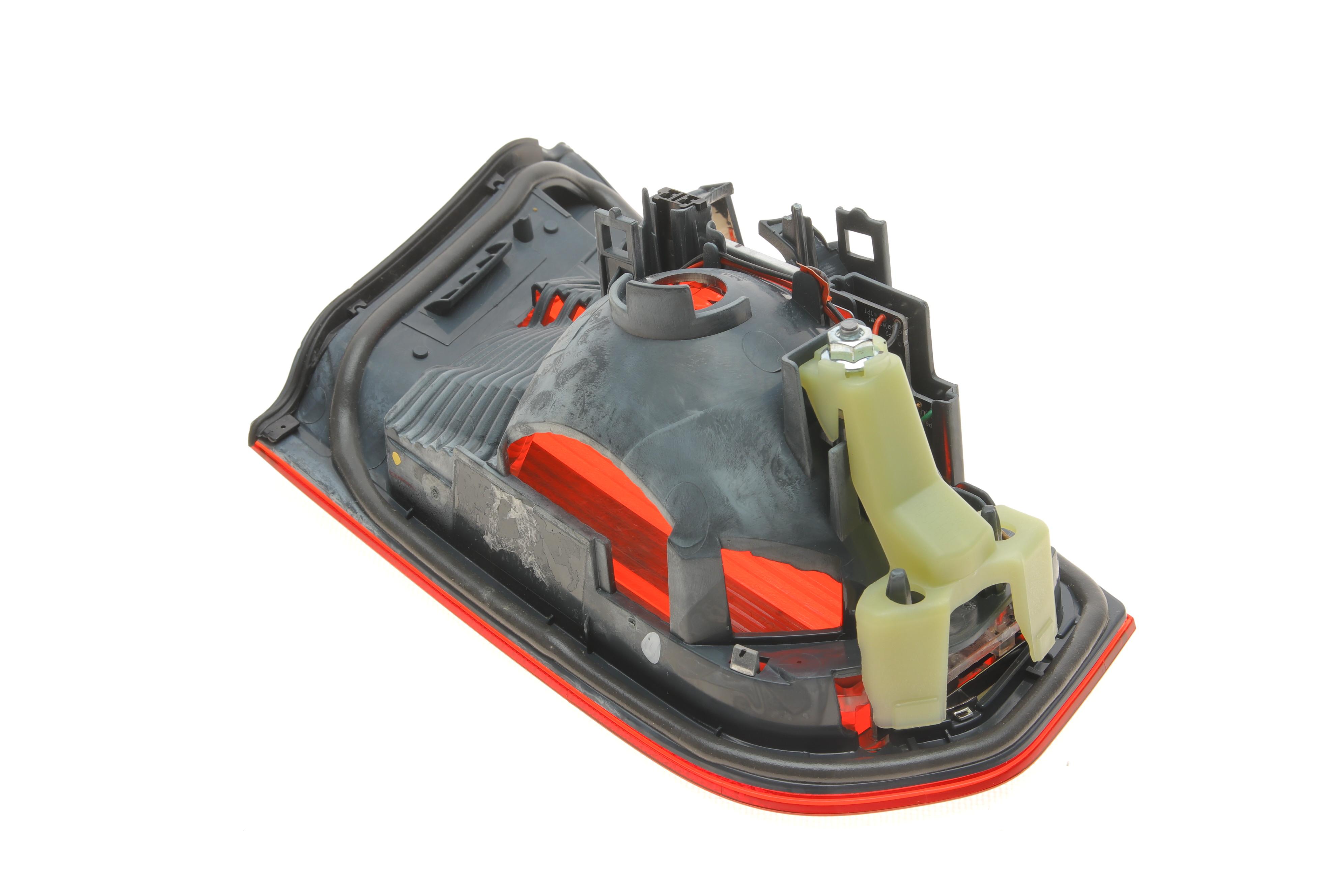 Ліхтар задній BMW 3 (F30) 11-16 (R)