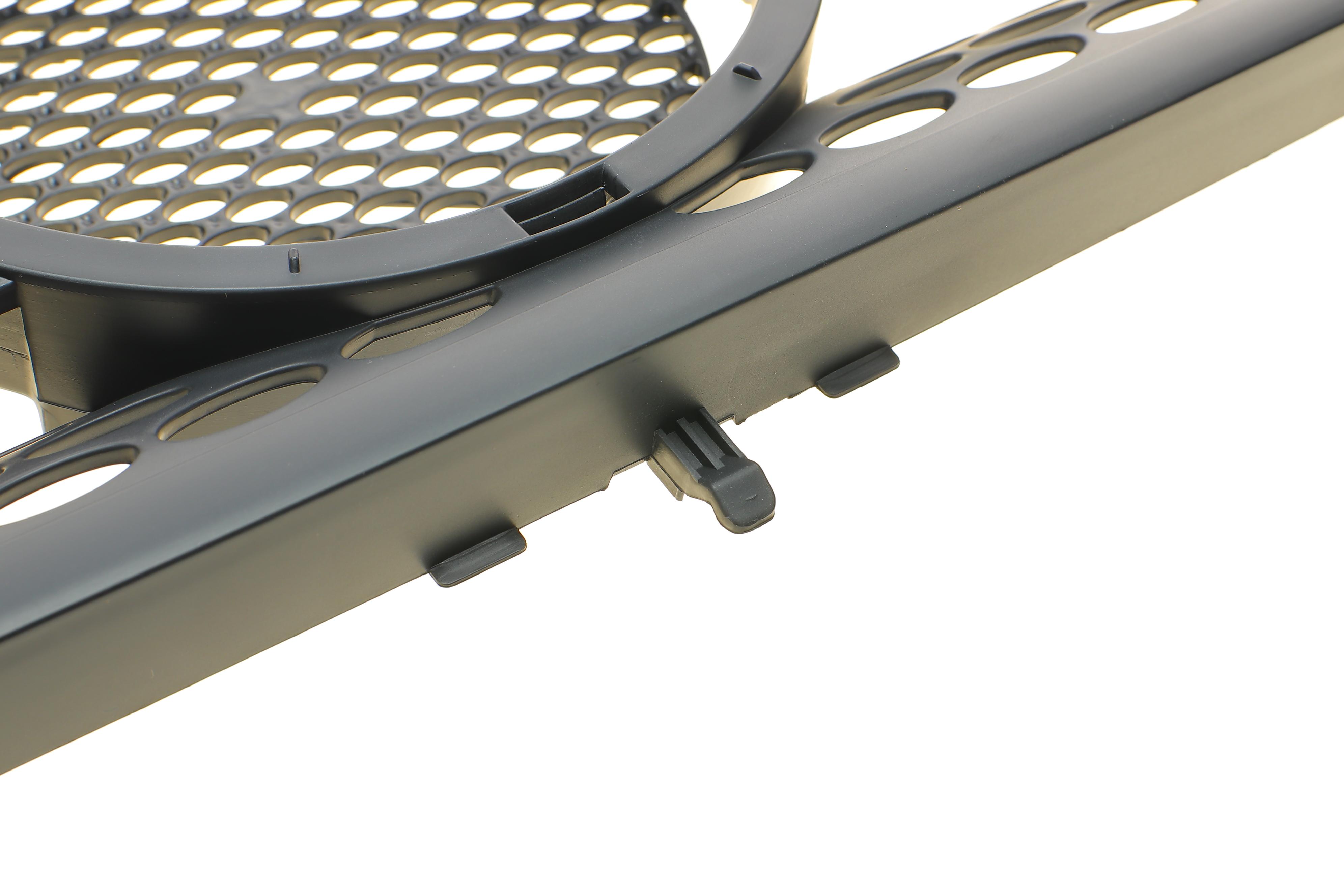 Решітка радіатора MB Vito (W639) 03- (8891)