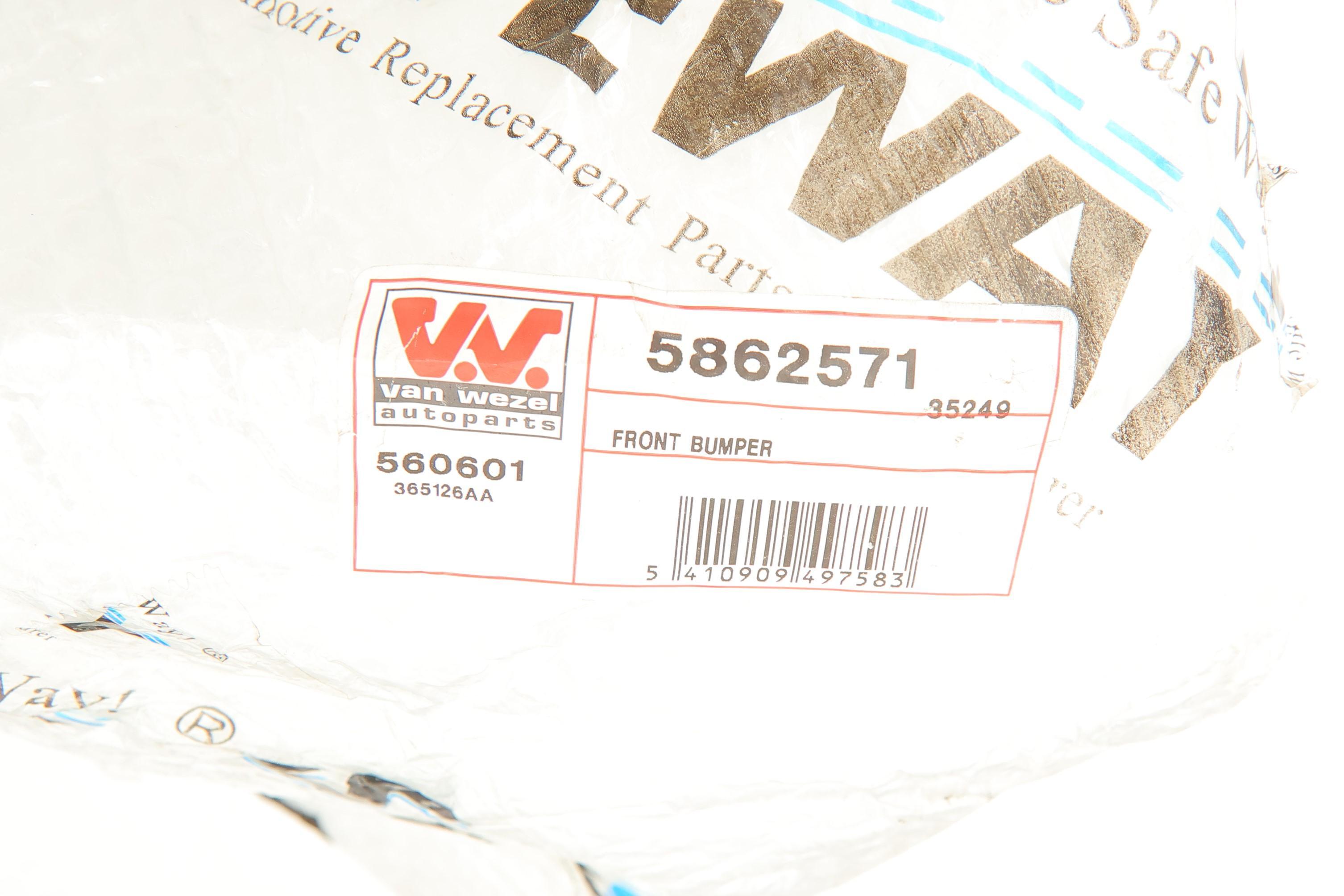 Бампер (передній) VW Crafter 06-13 (з отвором для протитуманних фар)