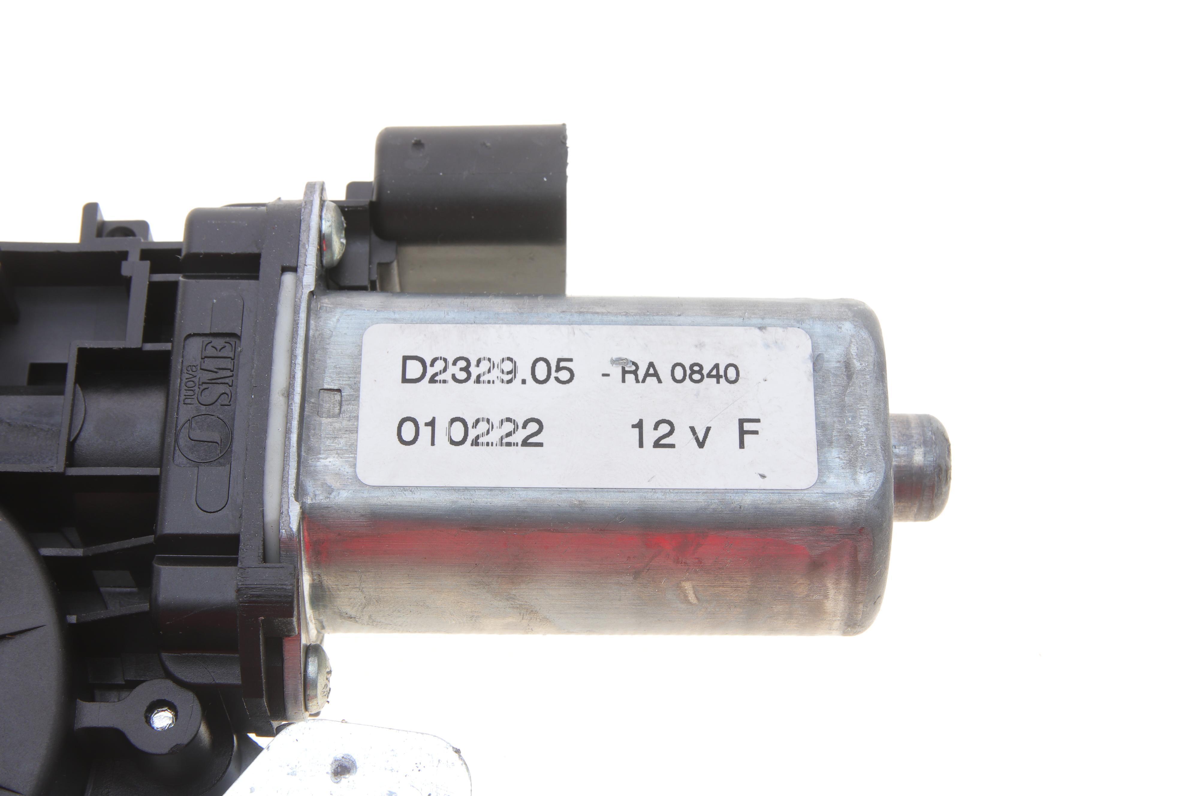 Склопідіймач (передній) Subaru Forester 02-08 (L) (електро) (з моторчиком)