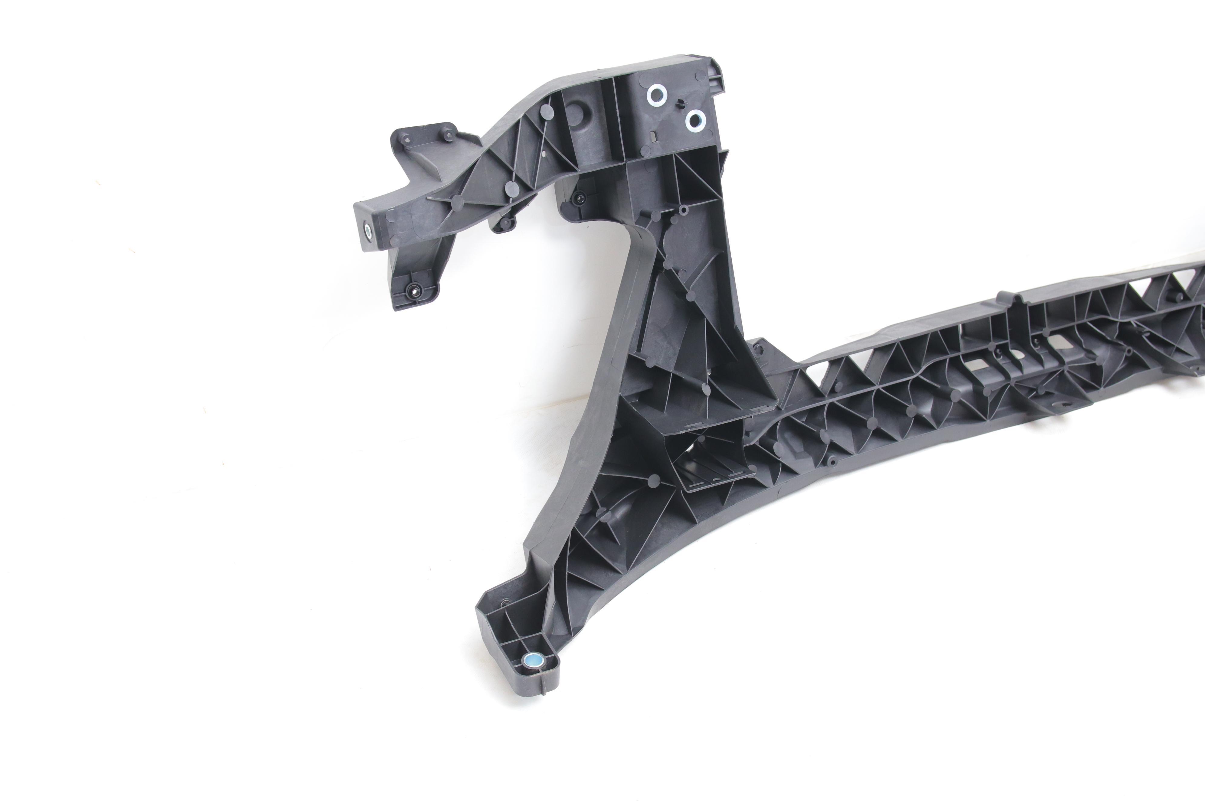 Панель передня (телевізор) MB Sprinter 906 09-