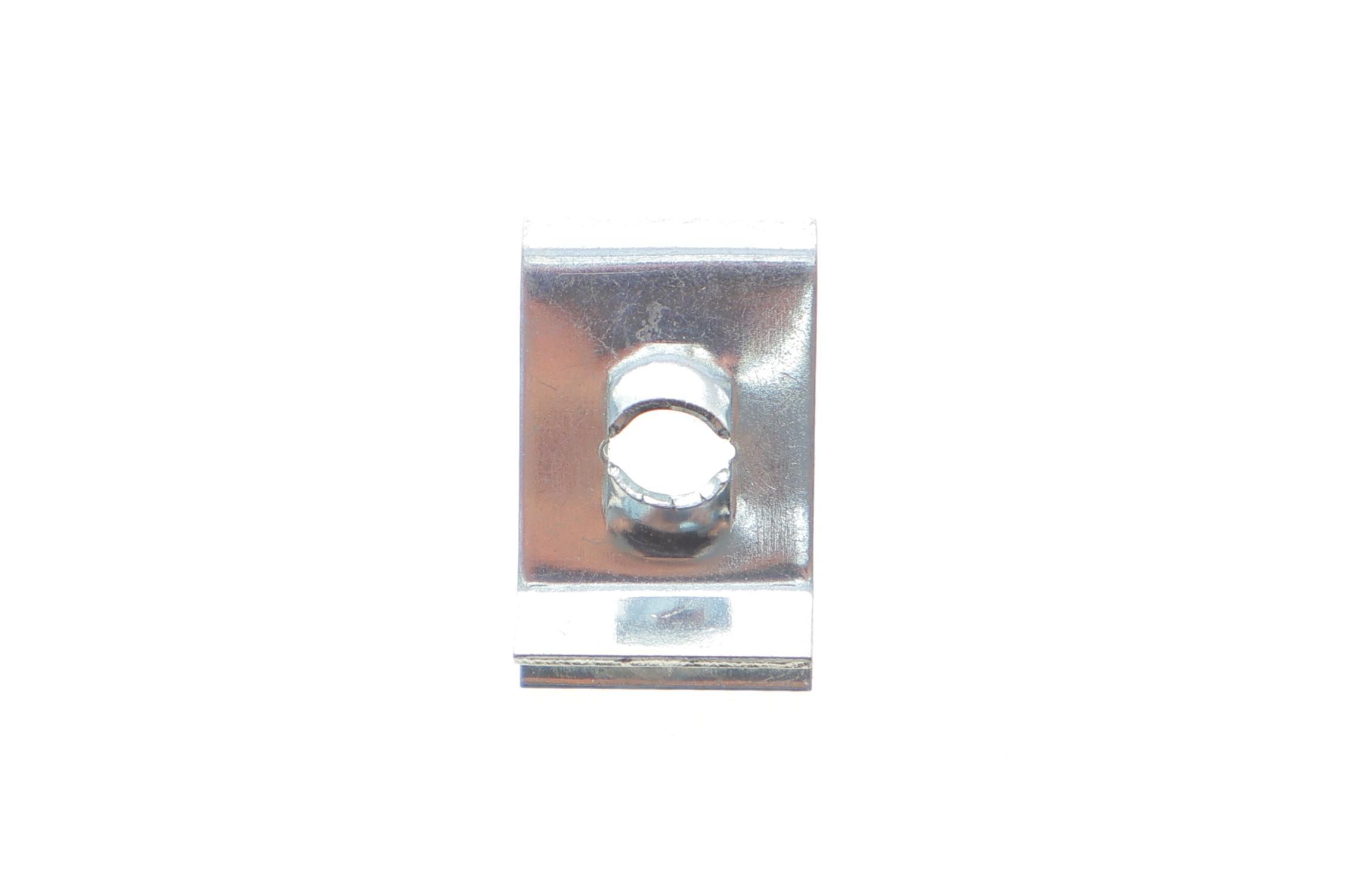 Гайка-зажим кріплення деталей кузова (к-кт 5шт) BMW/Ford