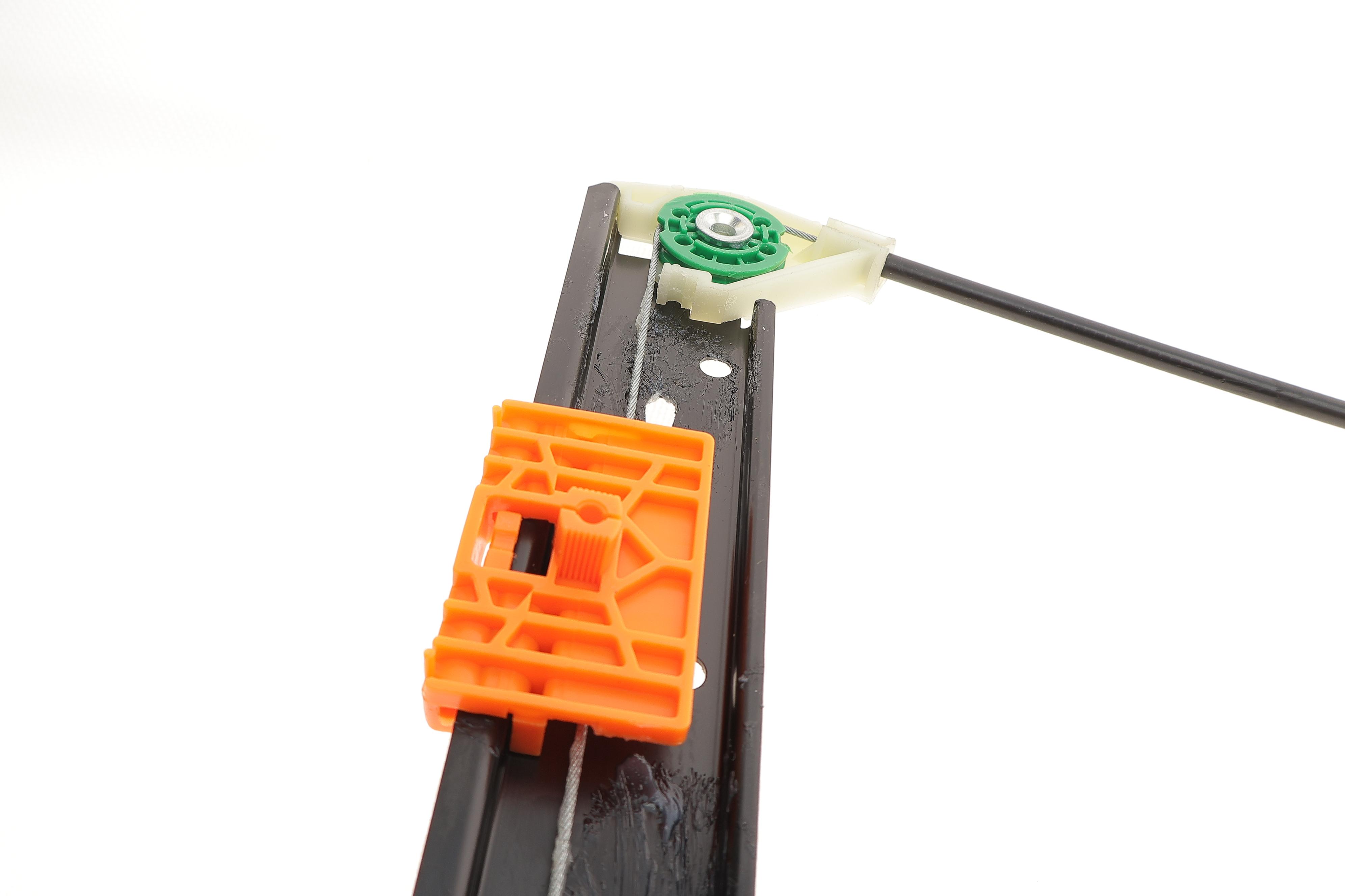 Склопідіймач (передній) Audi A6 05-11 (R) (электро) (без моторчика)