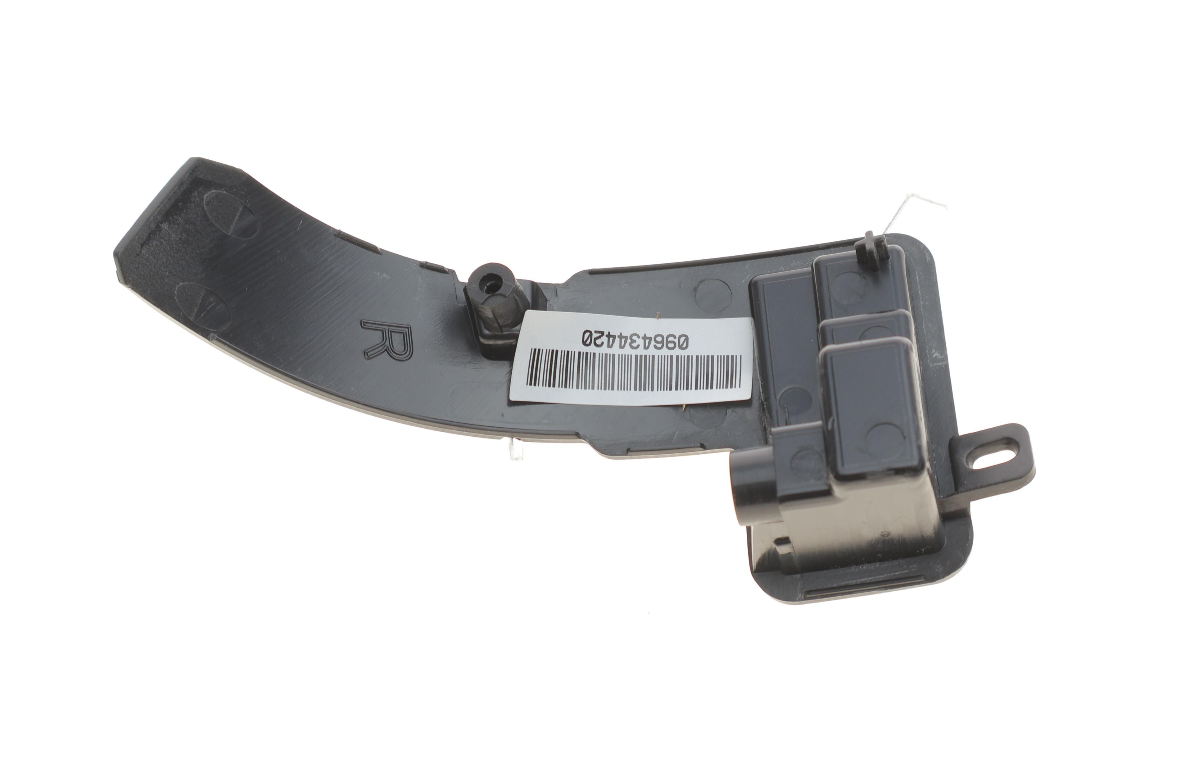 Повторювач повороту на дзеркало Renault Captur/Clio 17-19 (R)