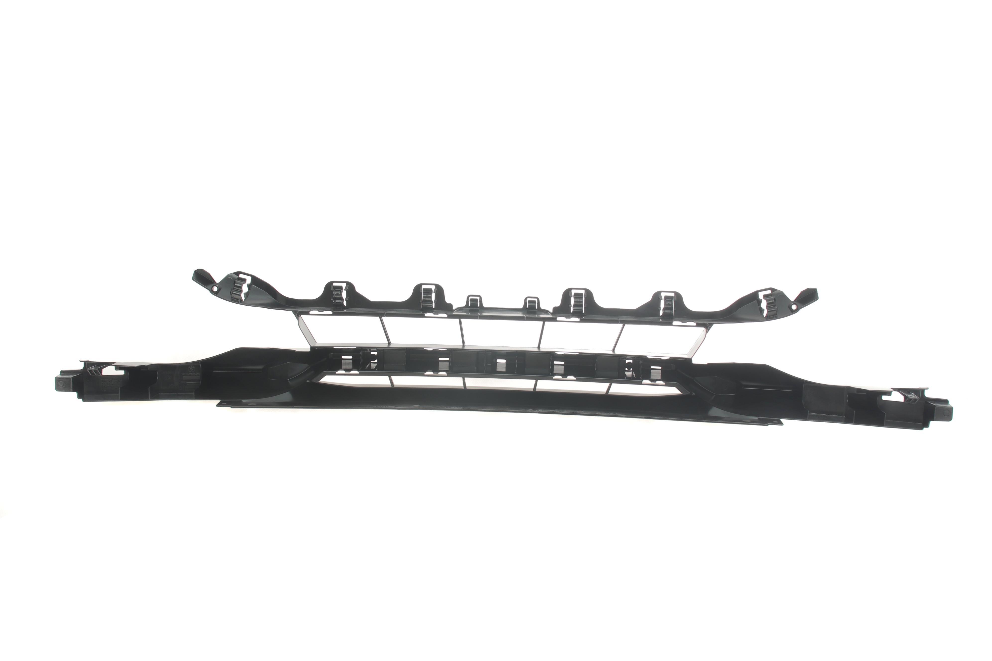 Решітка бампера BMW 3 (F30) 12-19 (посередині)