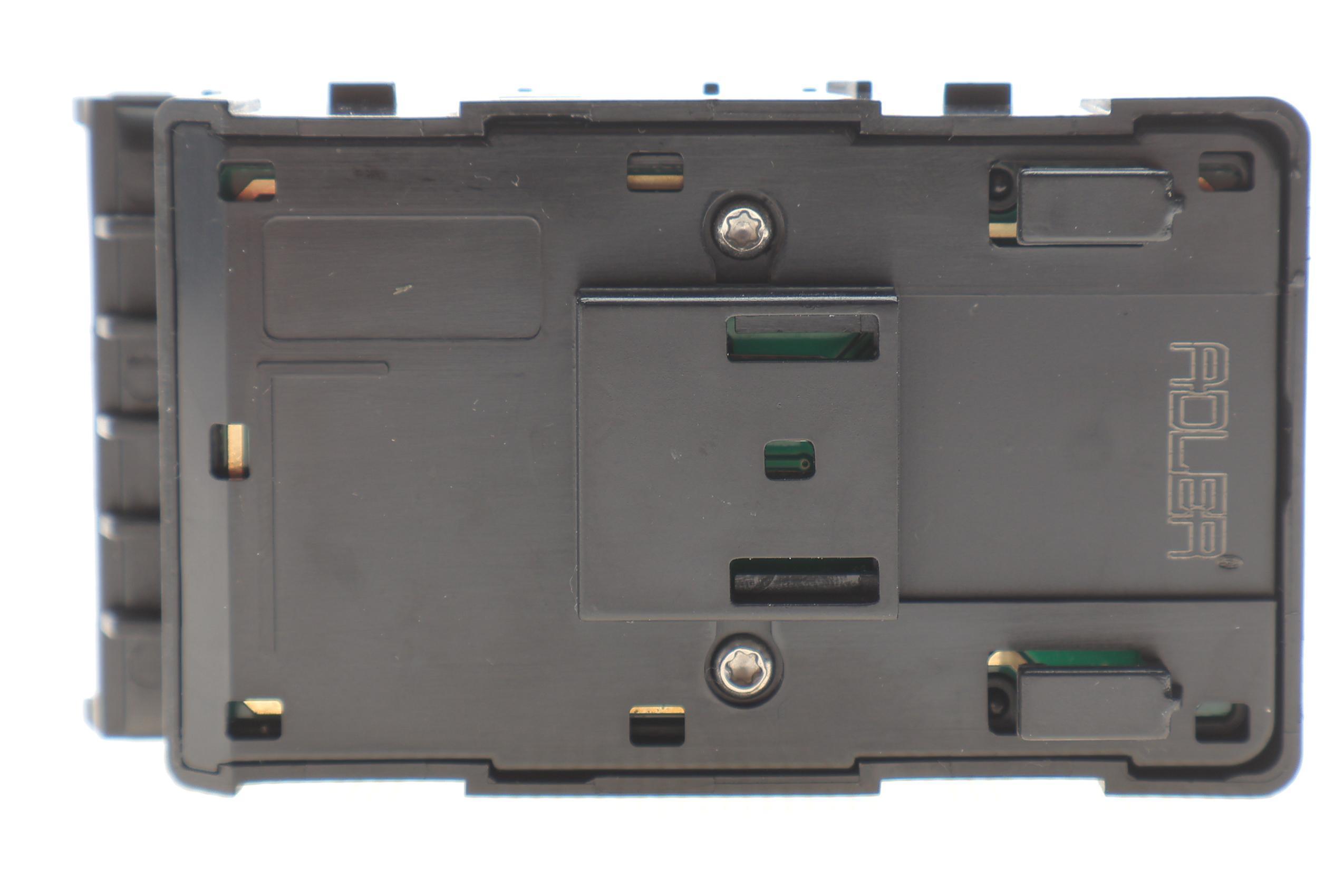 Кнопка склопідіймача (L) Tesla Model 3 17-