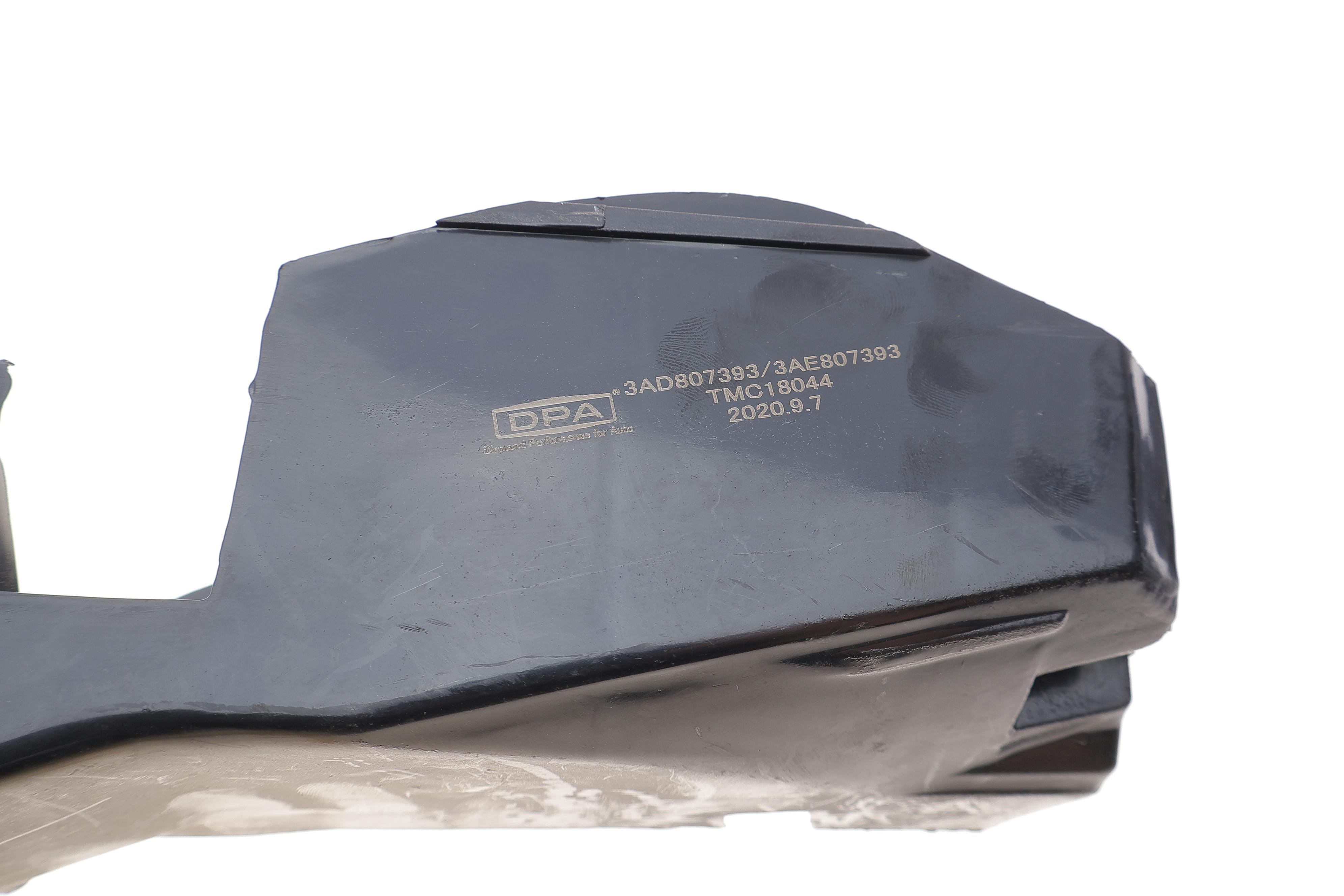 Кронштейн кріплення бампера (заднього/L) VW Passat 10-14