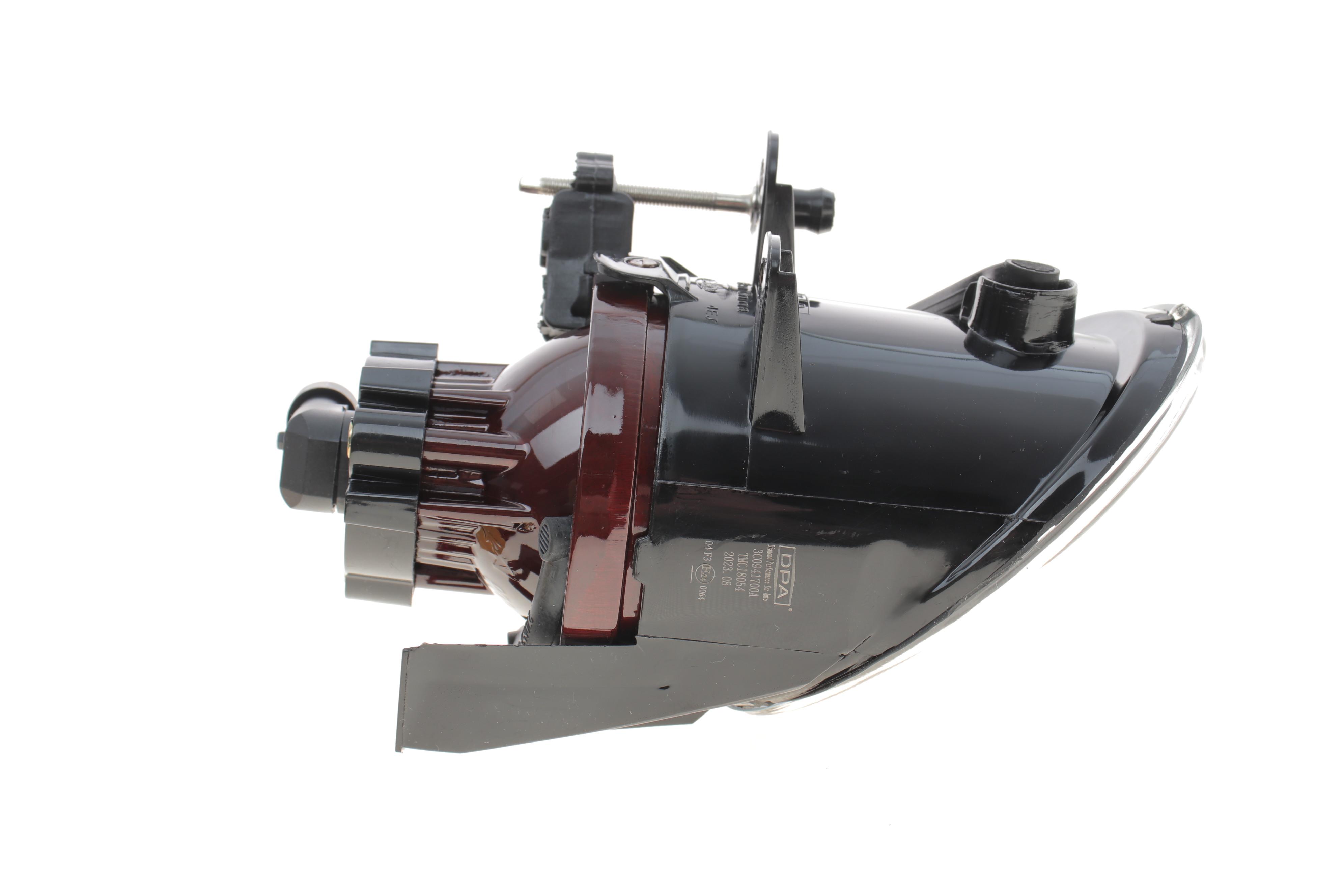 Фара протитуманна VW Passat 05-10 (R)