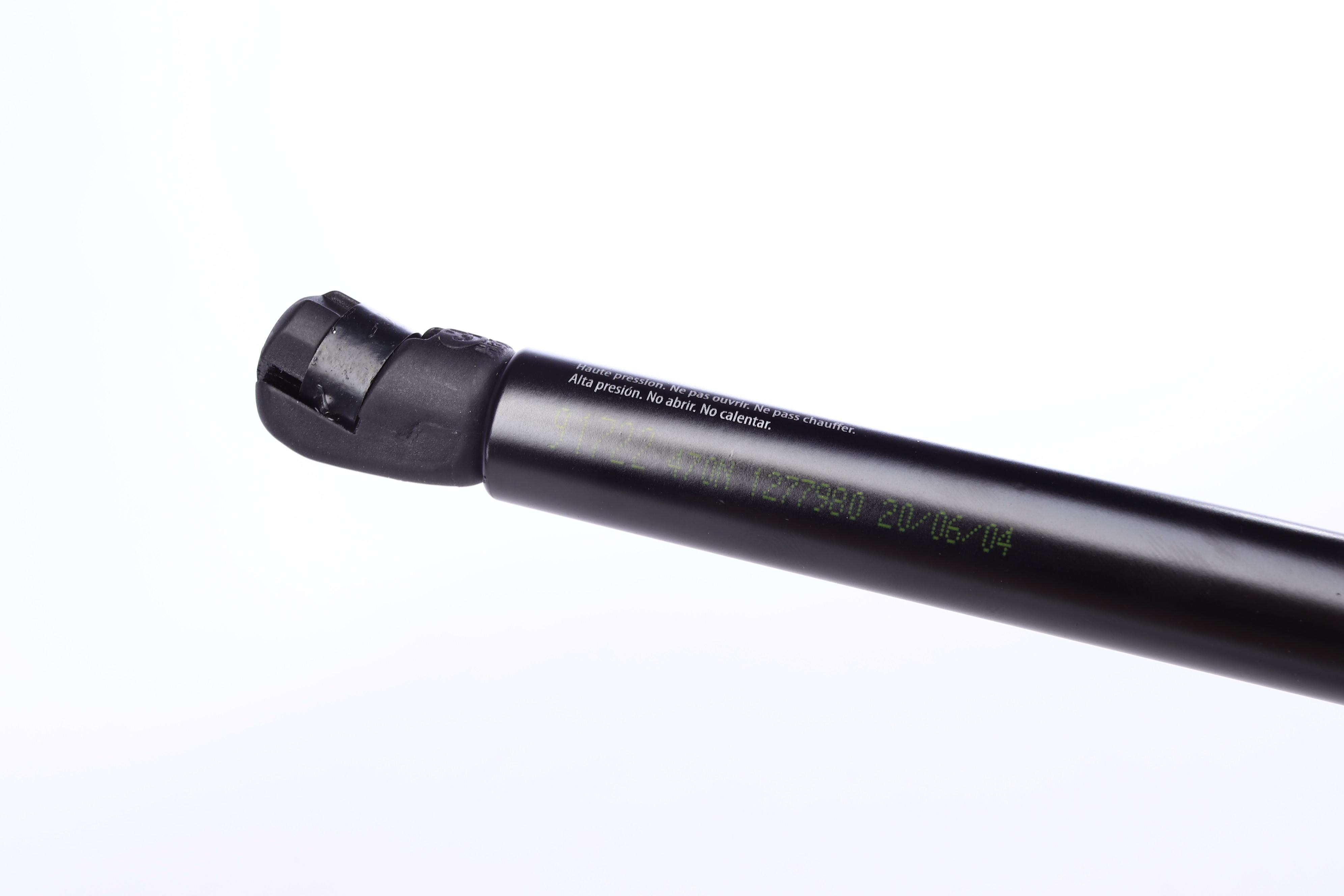 Амортизатор кришки багажника Kia Cee'd 12- (нах.зад.частина)