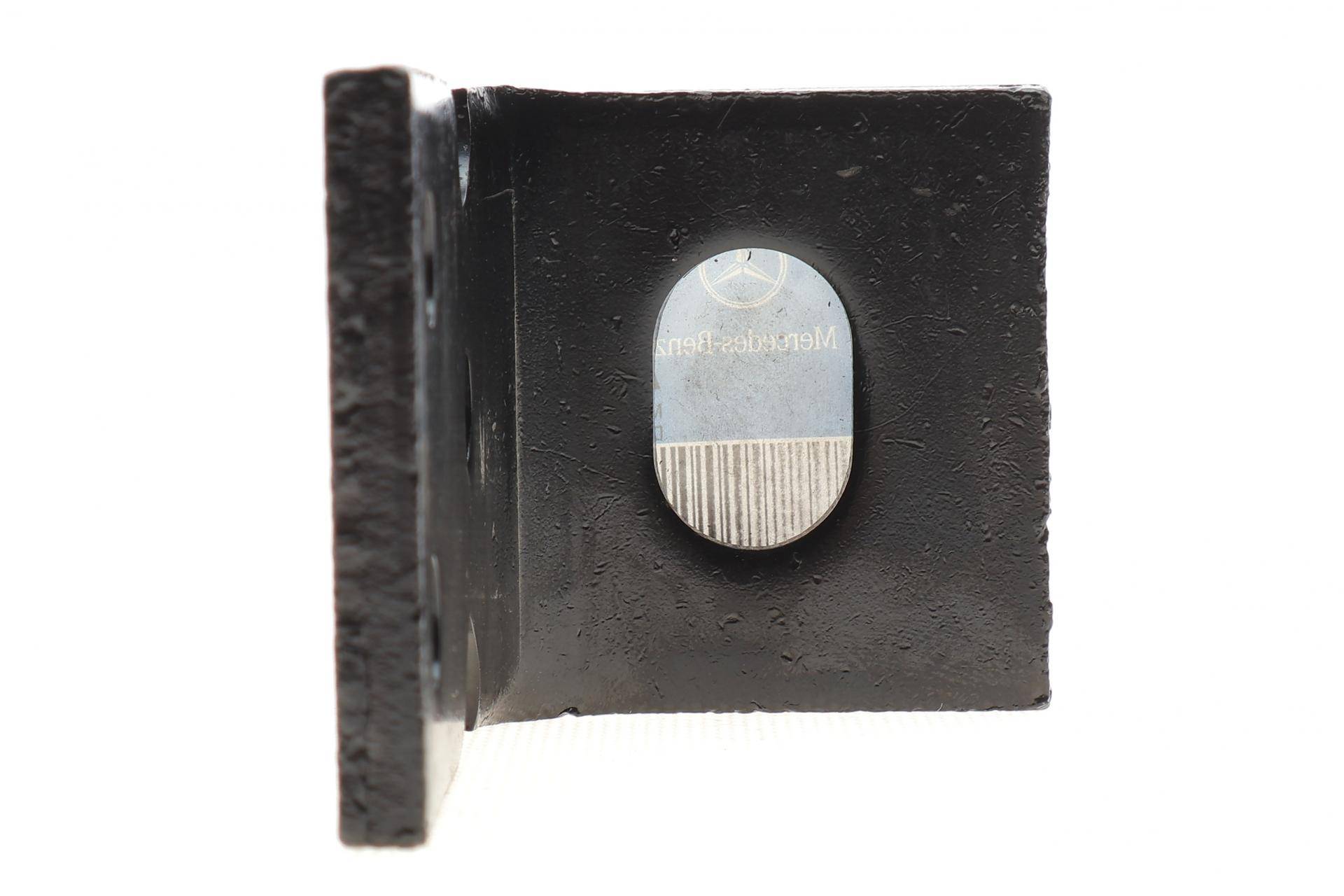 Кронштейн кріплення кабіни MB Vario 96-