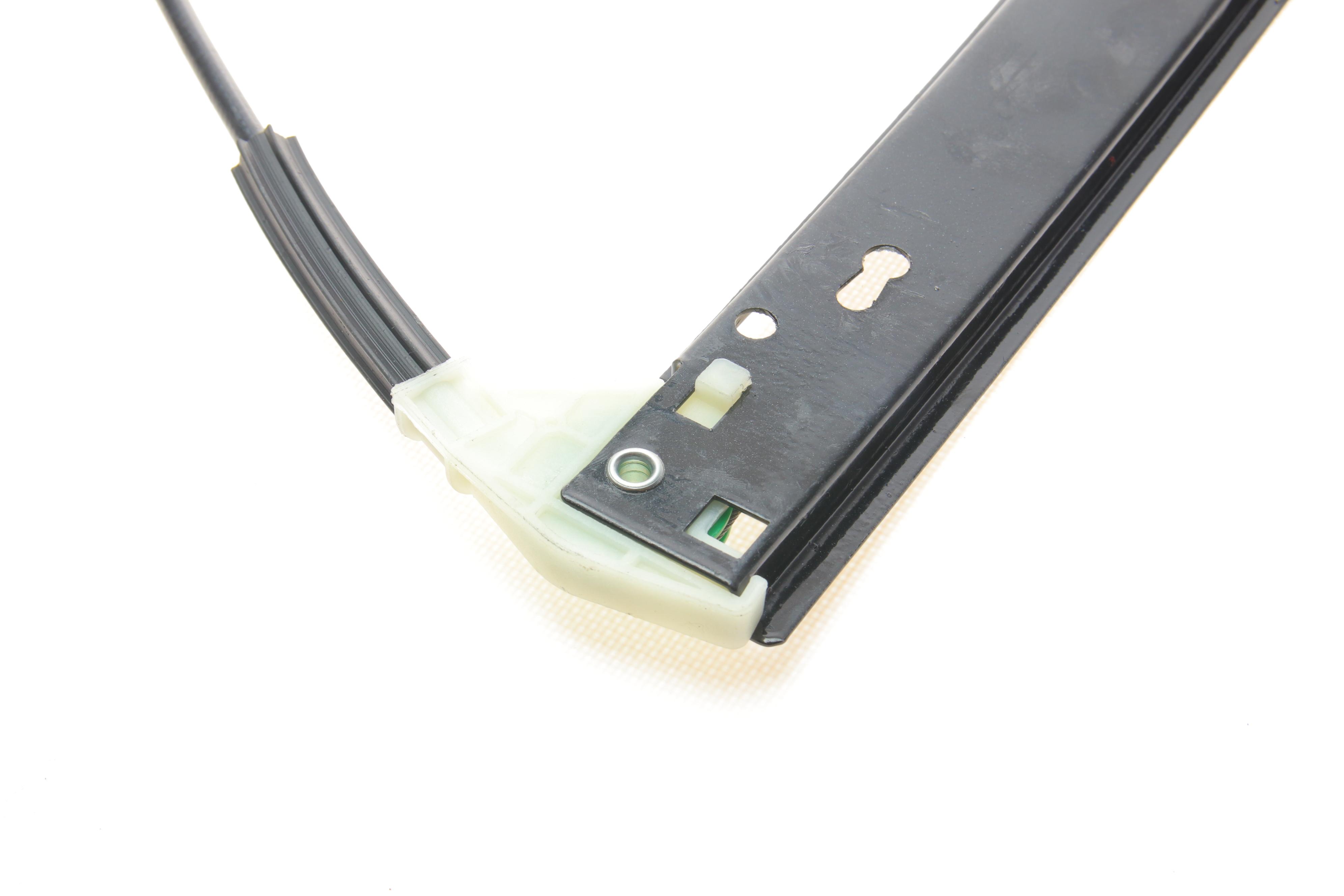 Склопідіймач (передній) Audi A3 97-05 (R) (електро) (без моторчика)