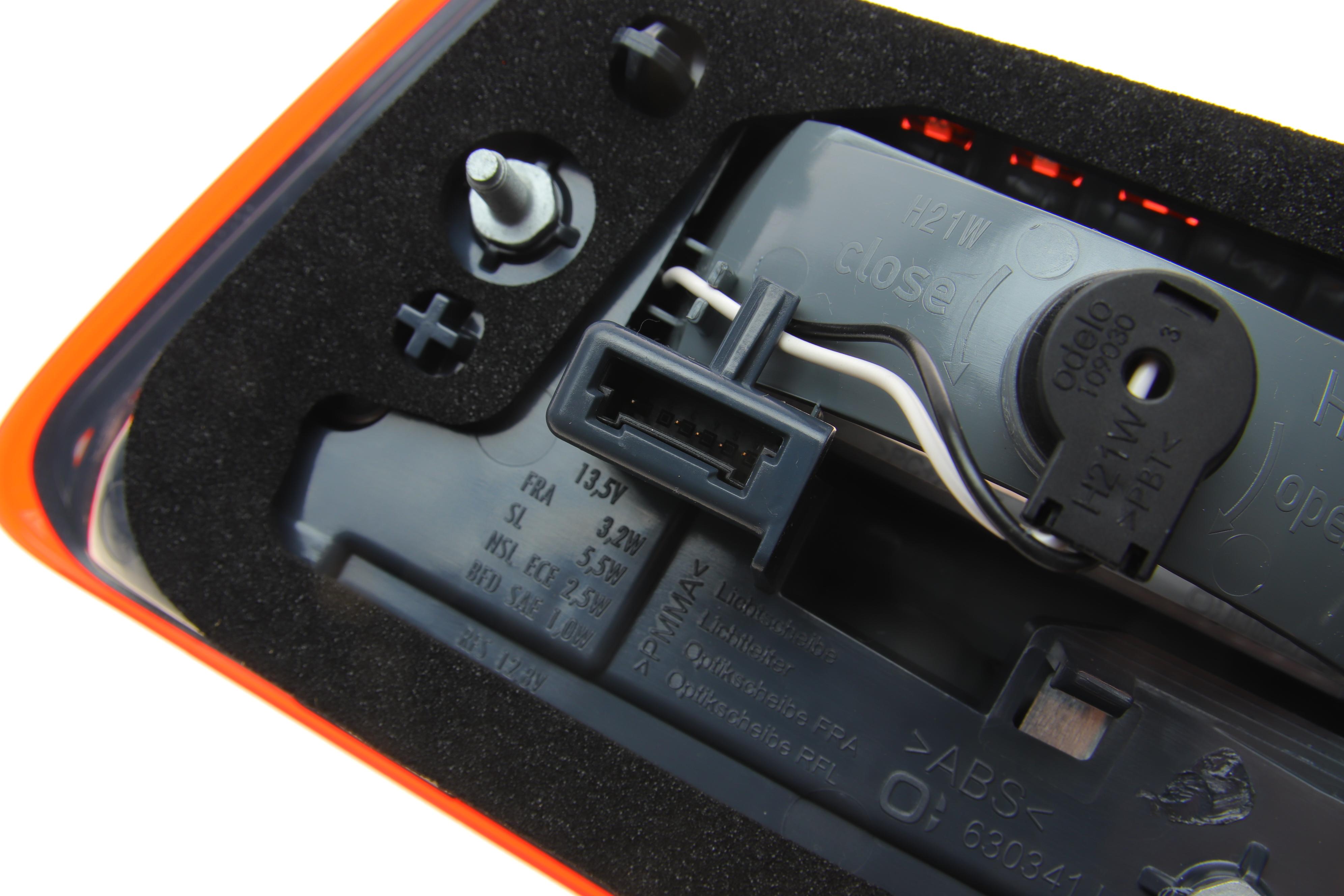 Ліхтар задній BMW 5 (G30/F90) 17-20 (L)