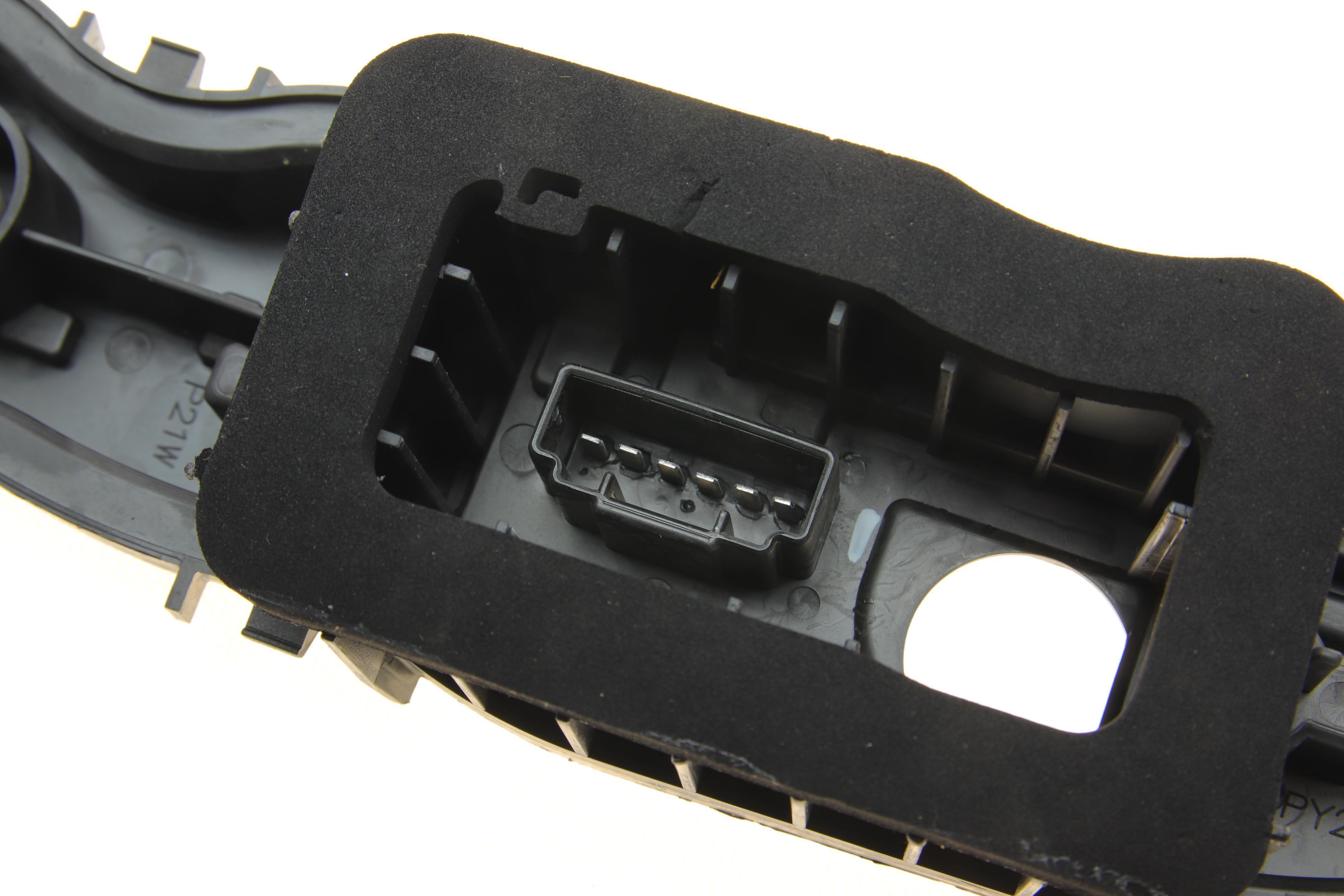 Плата ліхтаря заднього Ford Transit Custom 12- (L) (OE FORD)