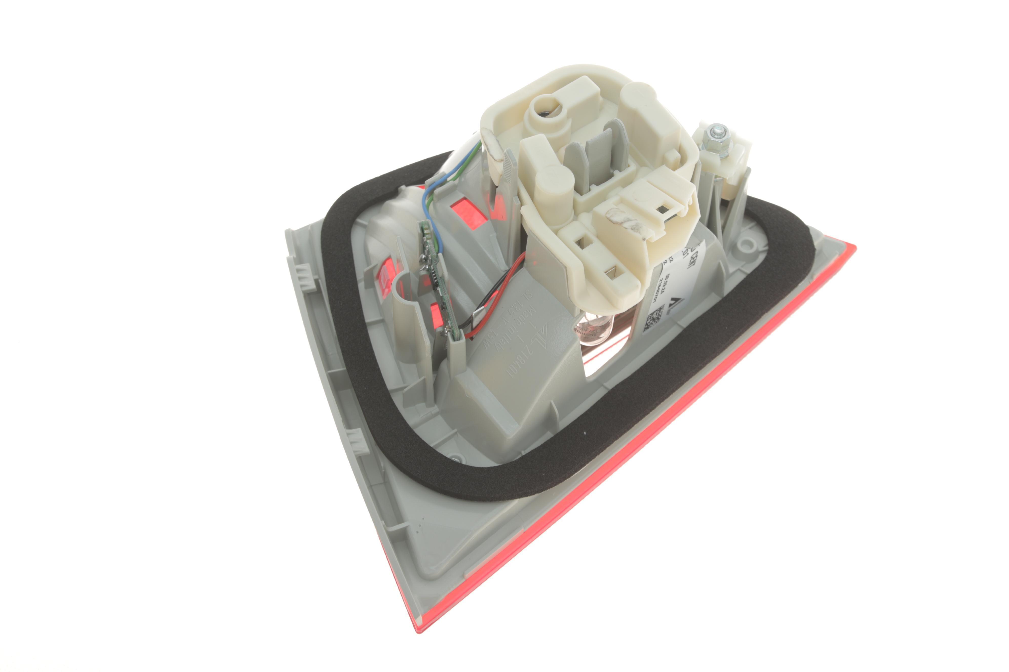 Ліхтар задній BMW 3 (E90) 04-11 (L) M47/M57/N43/N45/N46/N47/N52/N53/N54/N57