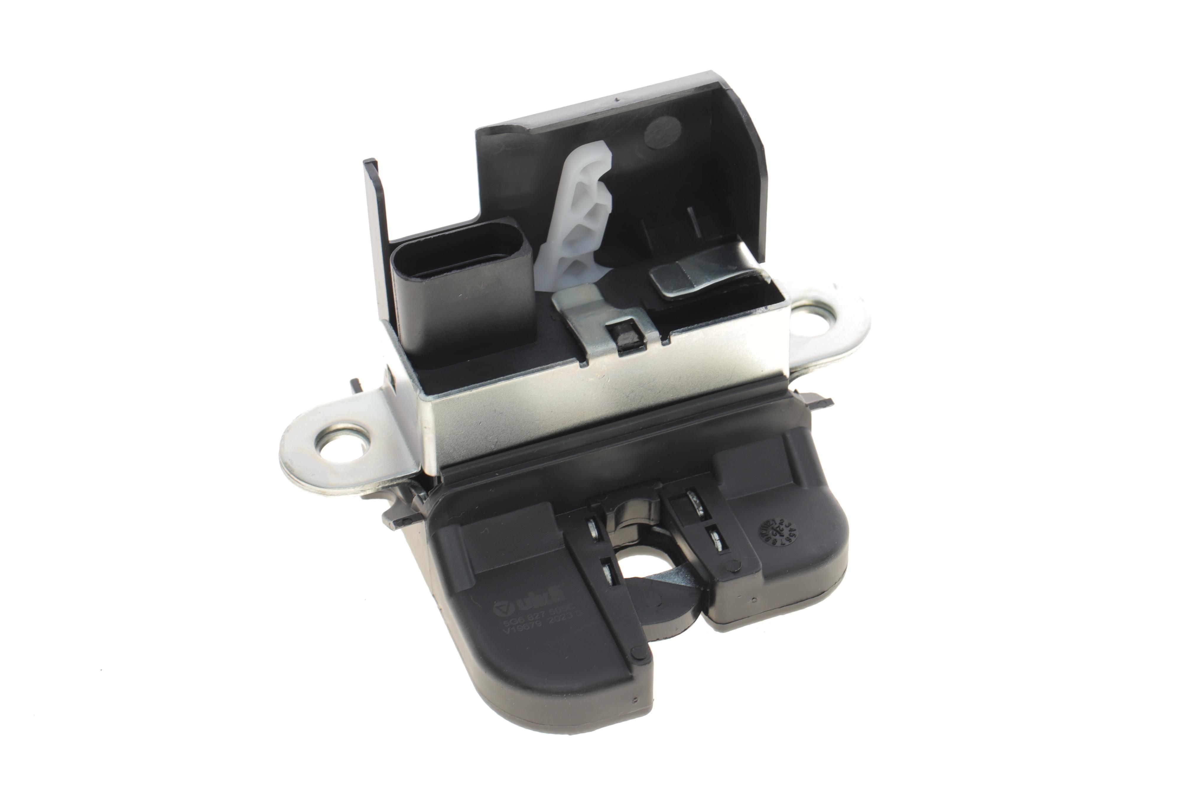 Замок кришки багажника VW Beetle 11-19